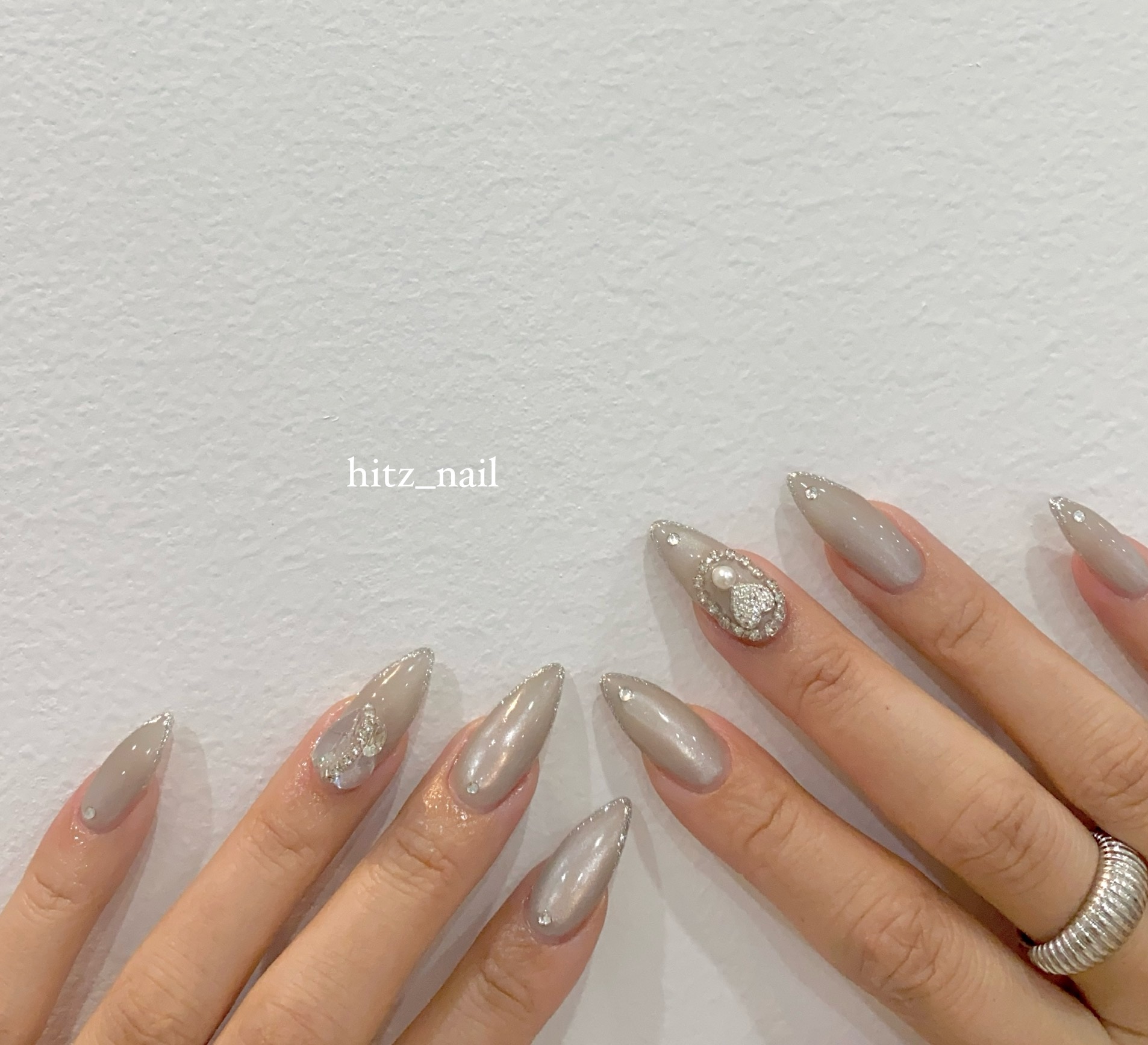 힛츠네일