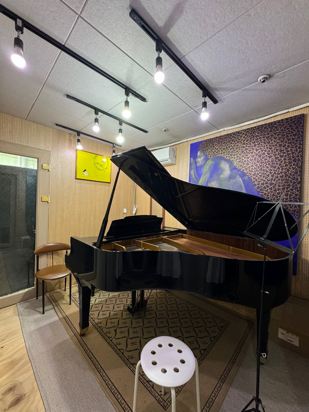 4번째 스튜디오 사진