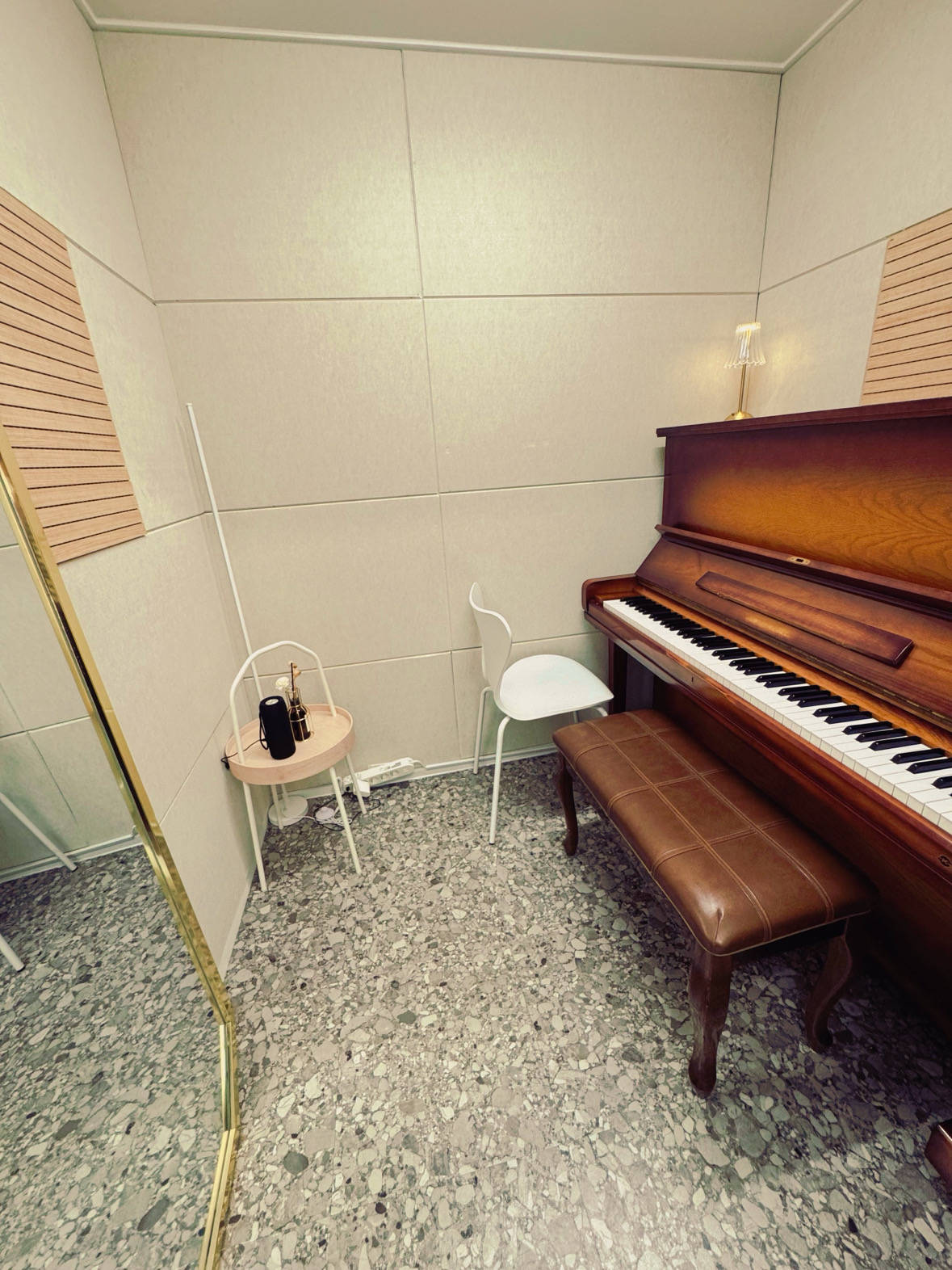 4번째 스튜디오 사진