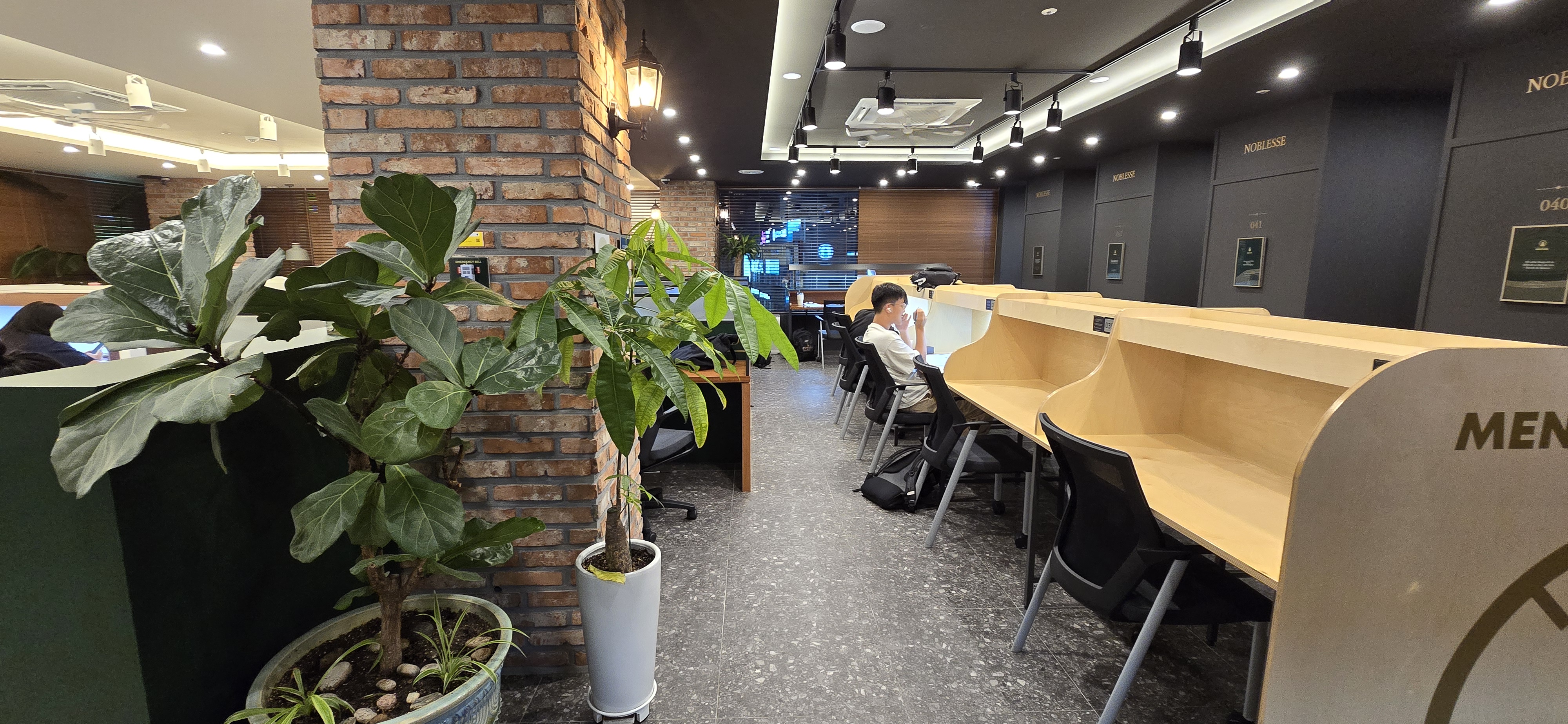 멘토즈스터디카페 수지상현점 내부 또는 관련 모습