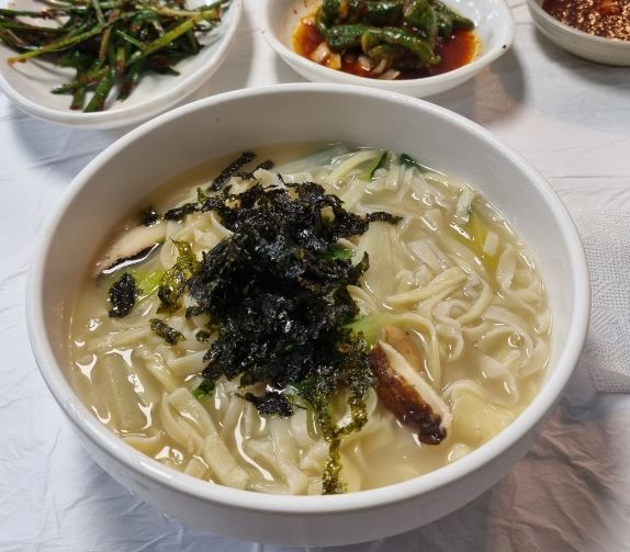 명일식당