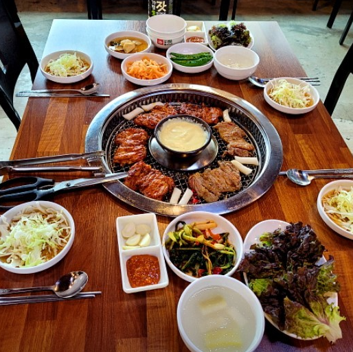 운악막국수숯불닭갈비힐마루점