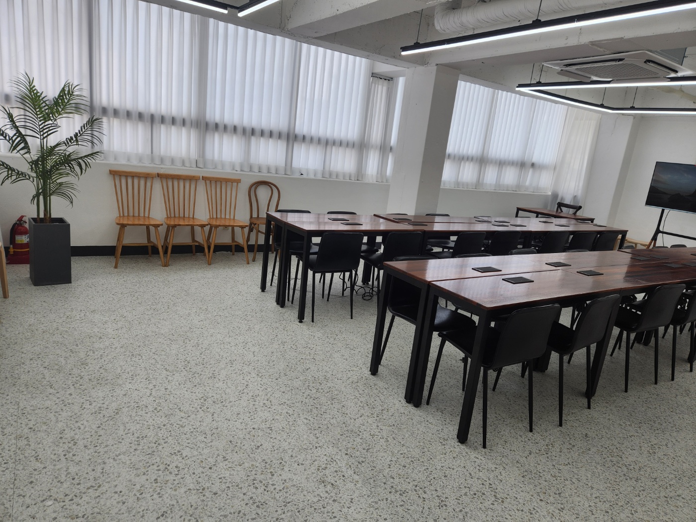 용산역 회의실 파티룸 공존아지트 대표 이미지