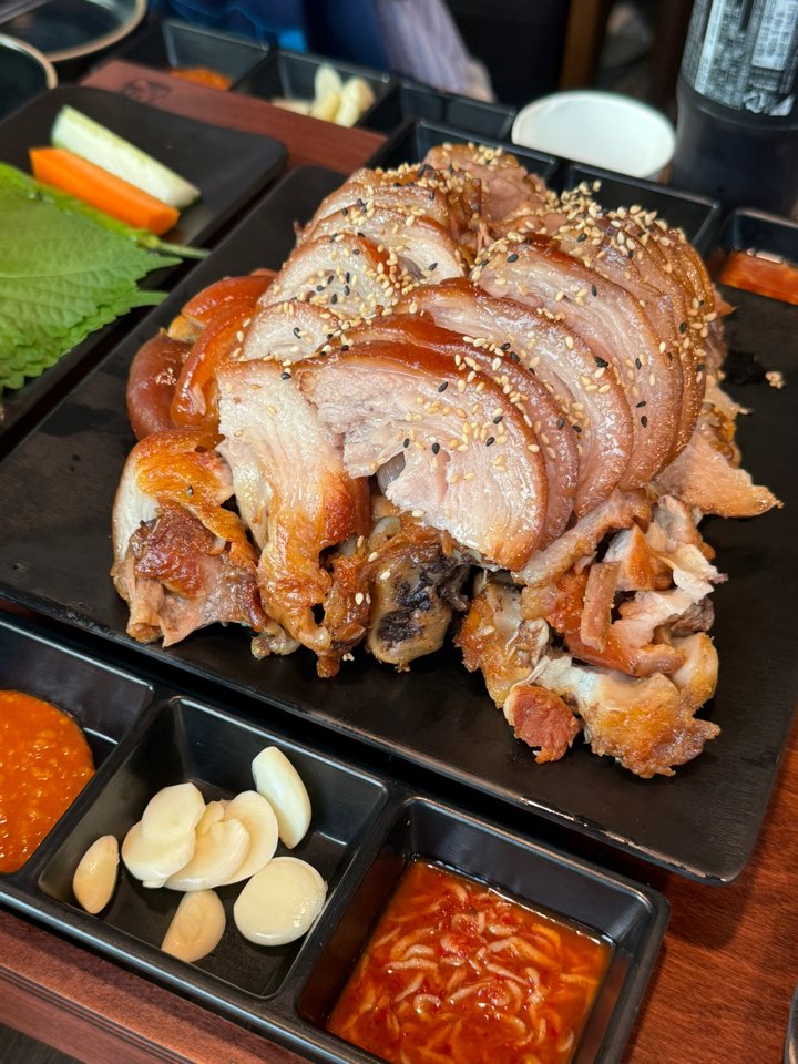 귀한족발 당곡점