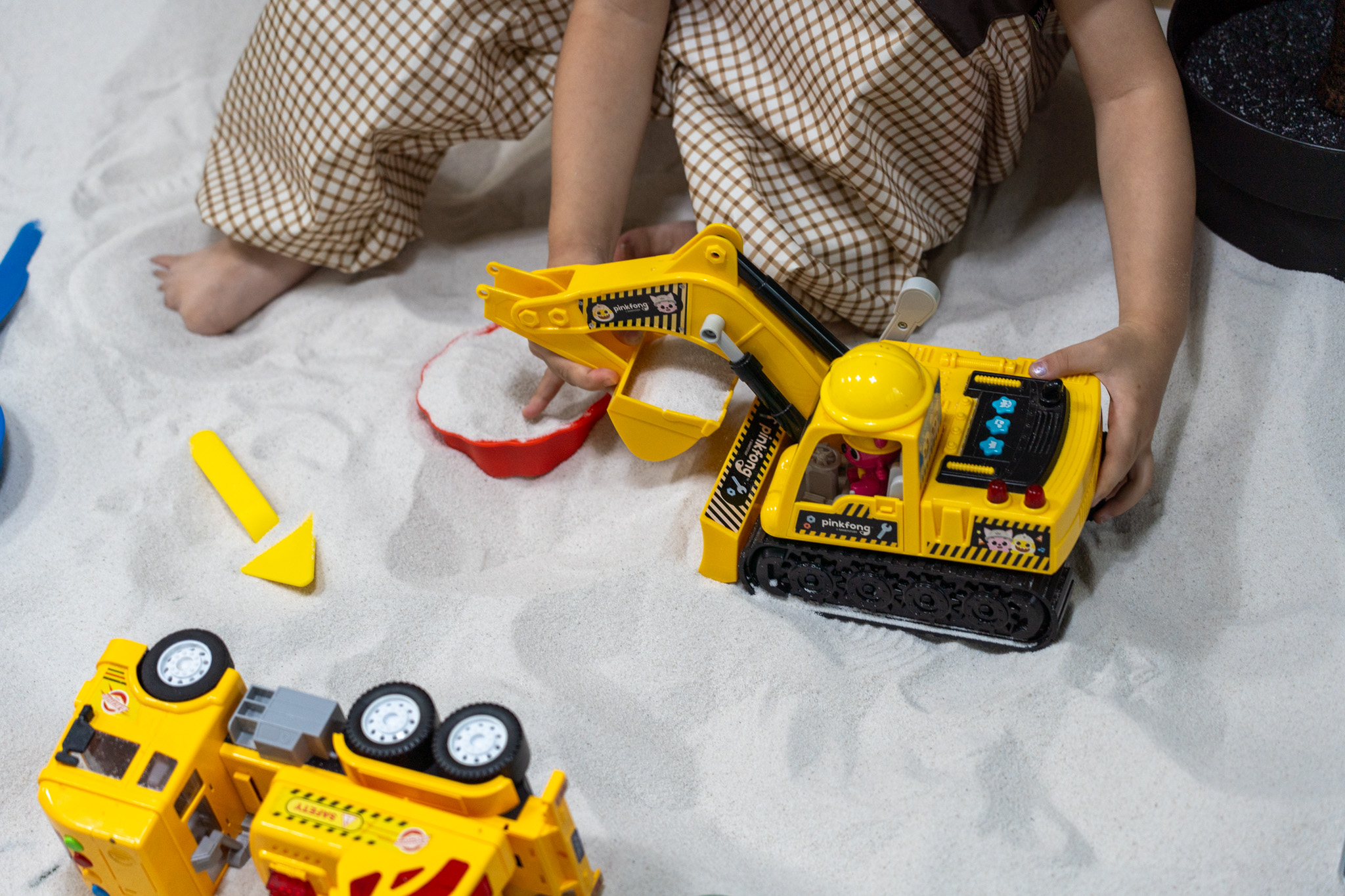 작은 모래놀이터 아망아망 대표 이미지