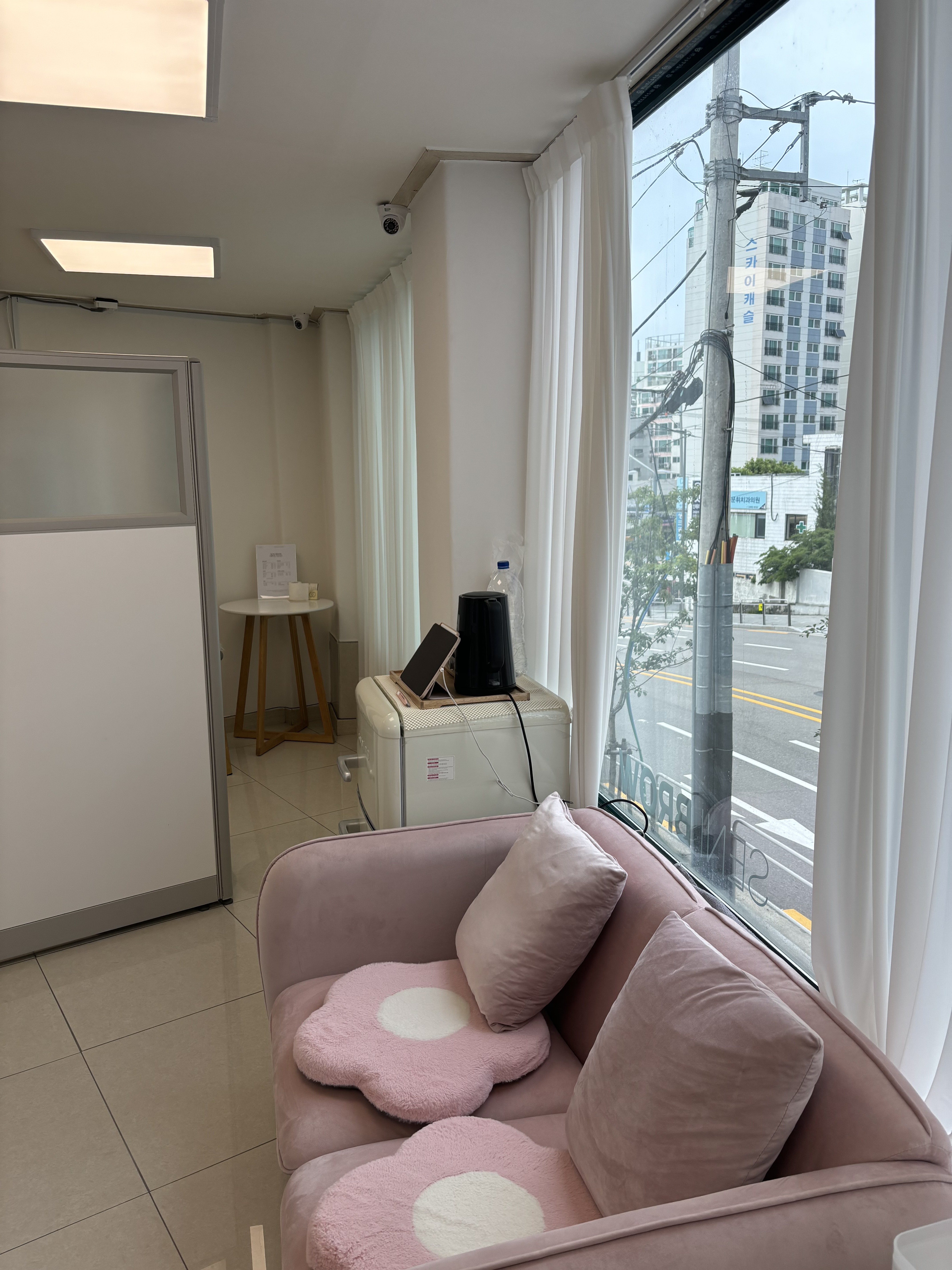 세니브로우 대표 이미지