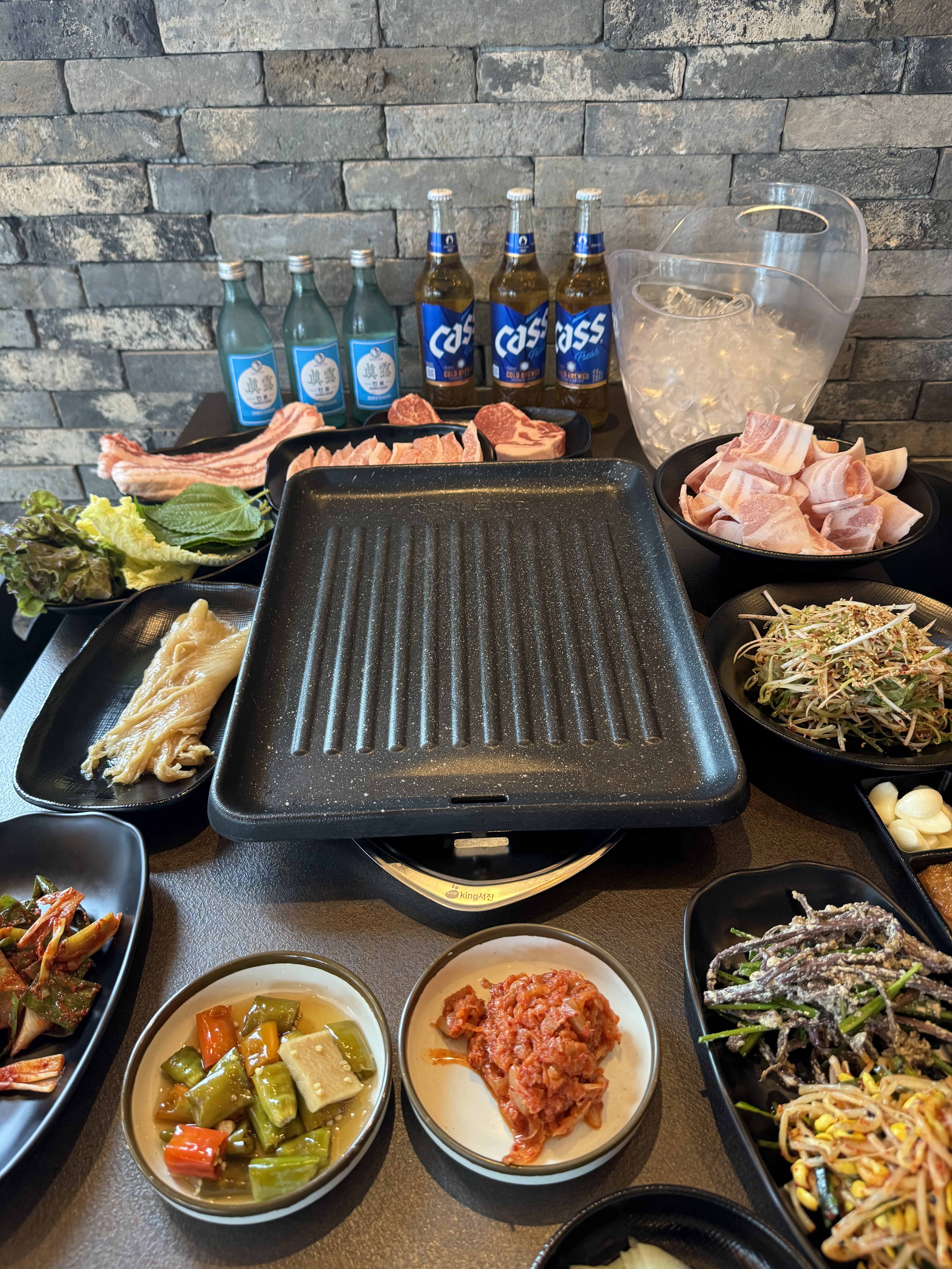도그빌 내부 또는 관련 모습