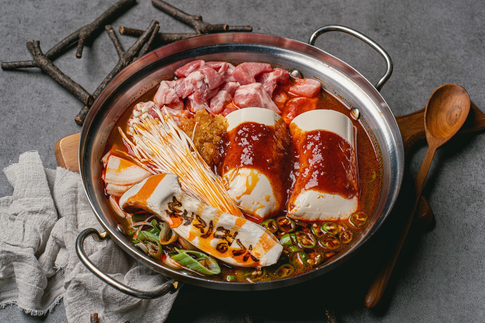 돼지명가 방이동점