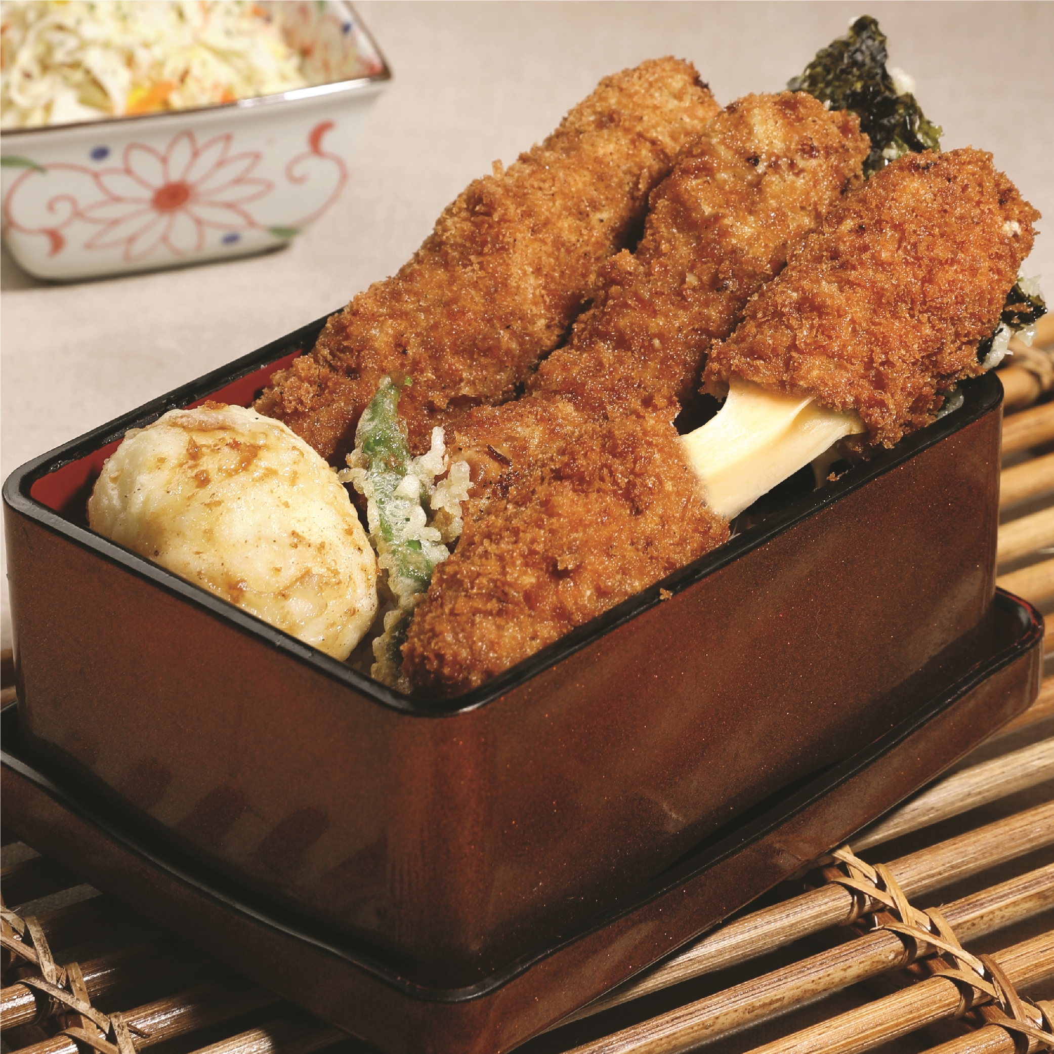 멘치카츠동