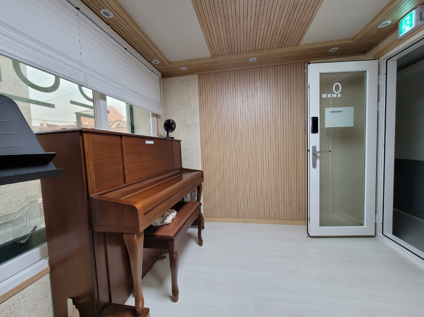 1번째 스튜디오 사진