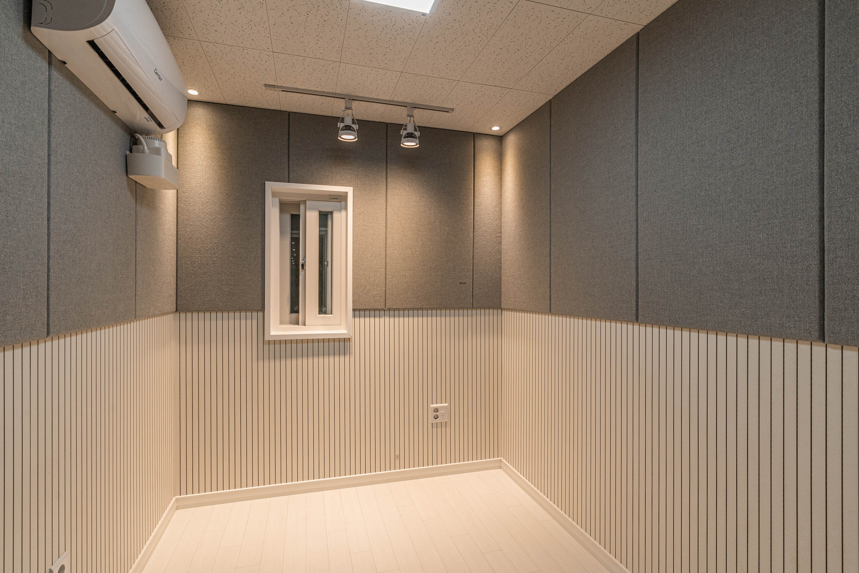 1번째 스튜디오 사진