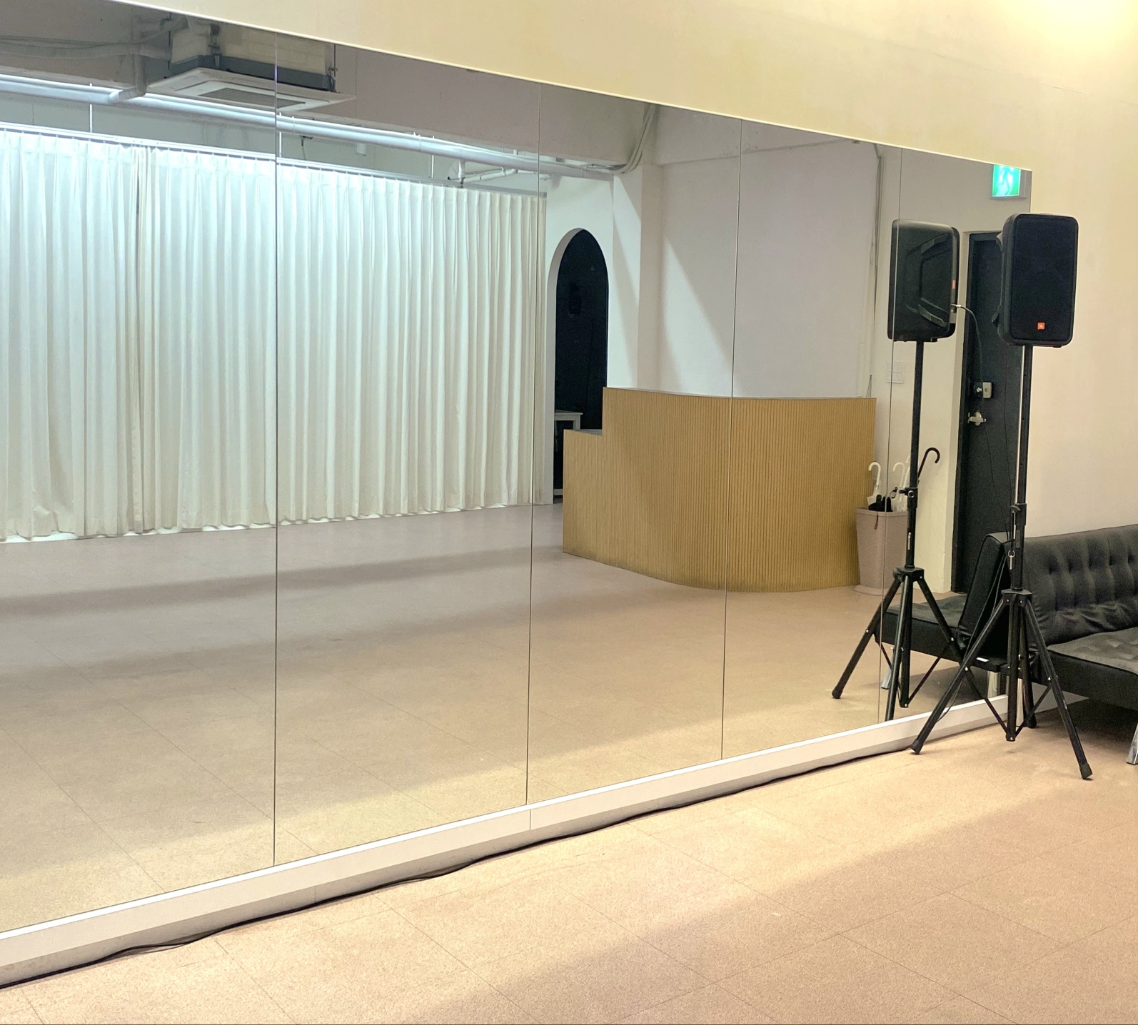 1번째 스튜디오 사진