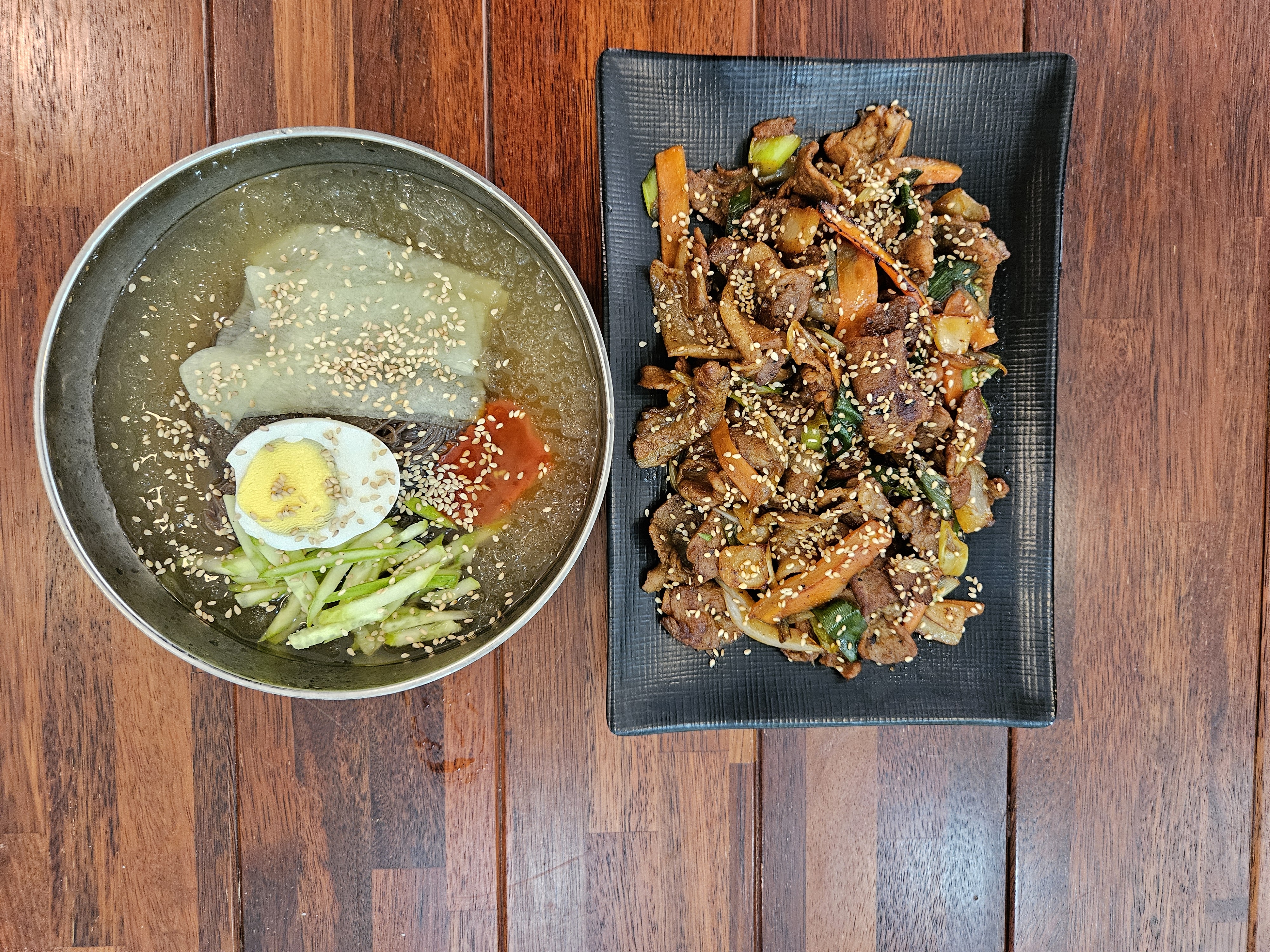 산골솥뚜껑 산남점
