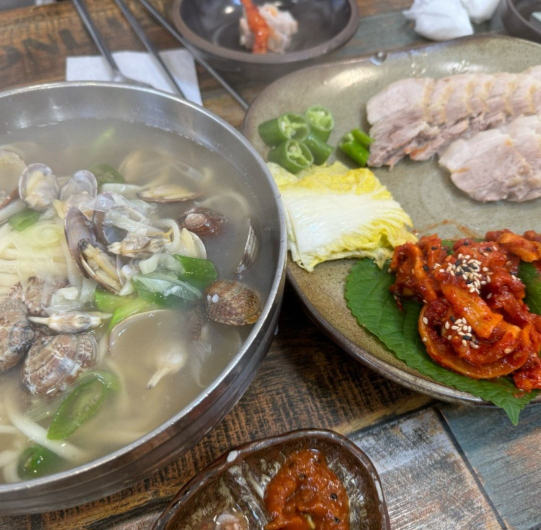 풀향기보쌈칼국수