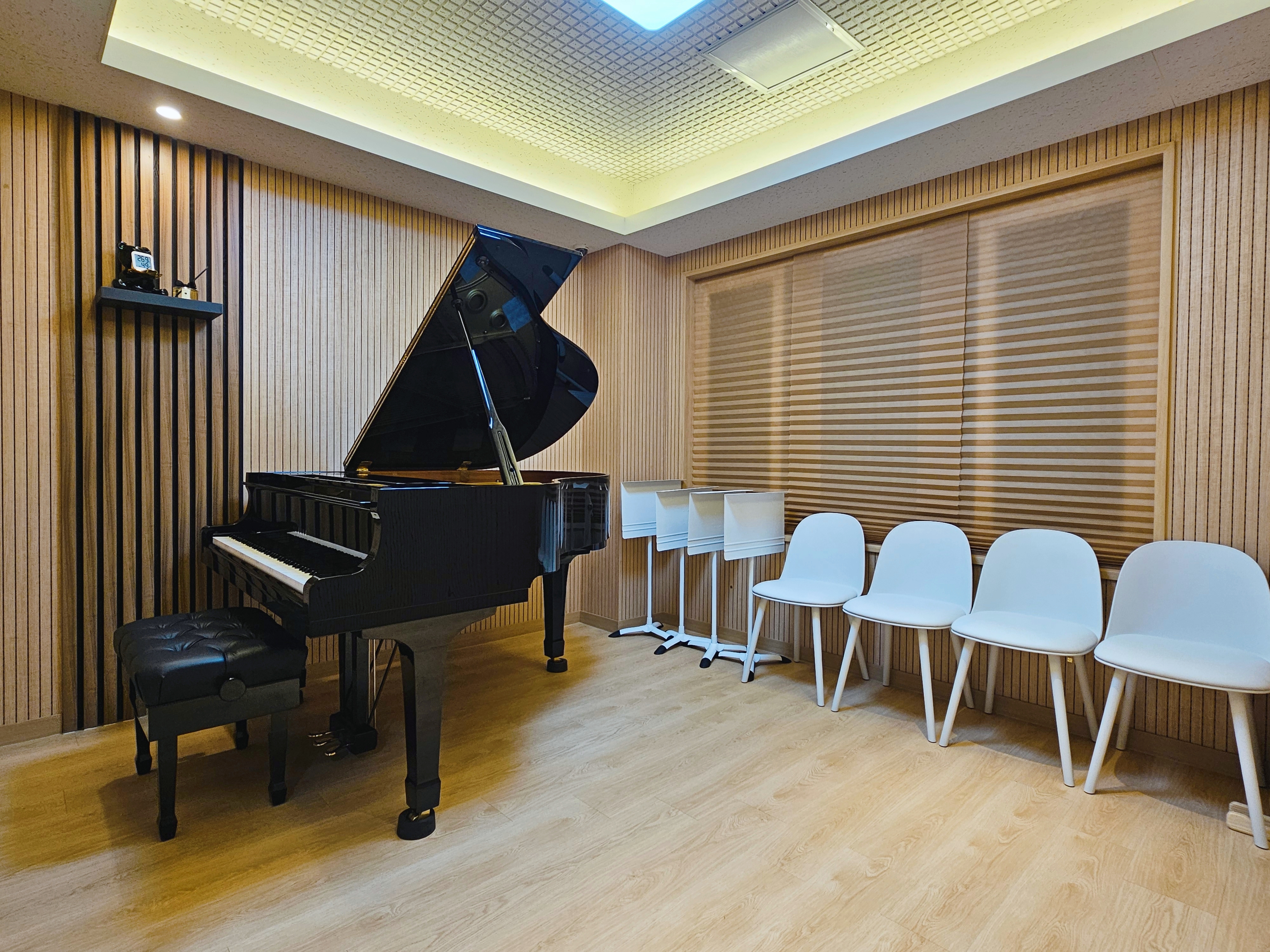 4번째 스튜디오 사진