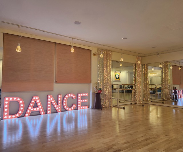 댄싱데이스튜디오 대표 이미지