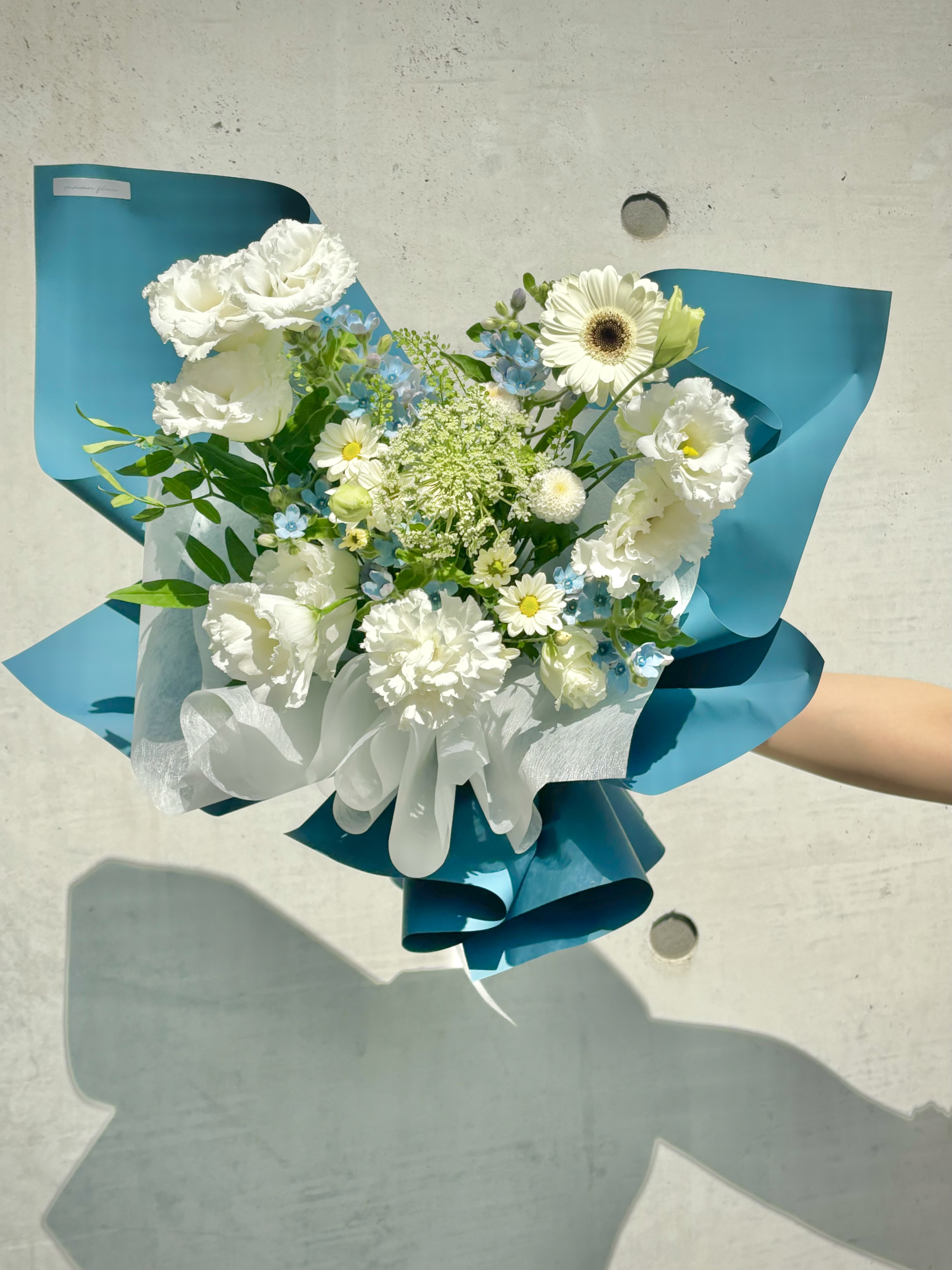고민하다지은꽃집