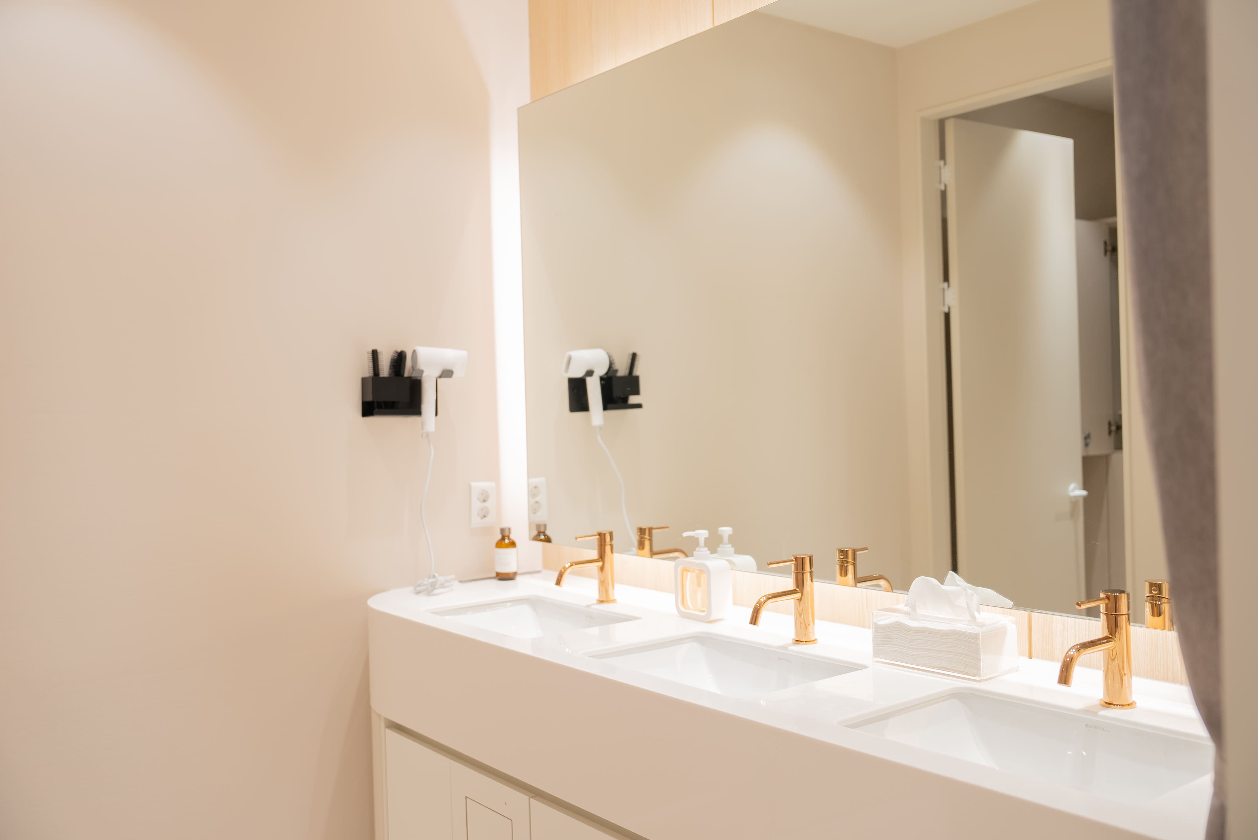 닥터에버스의원 공덕 대표 이미지