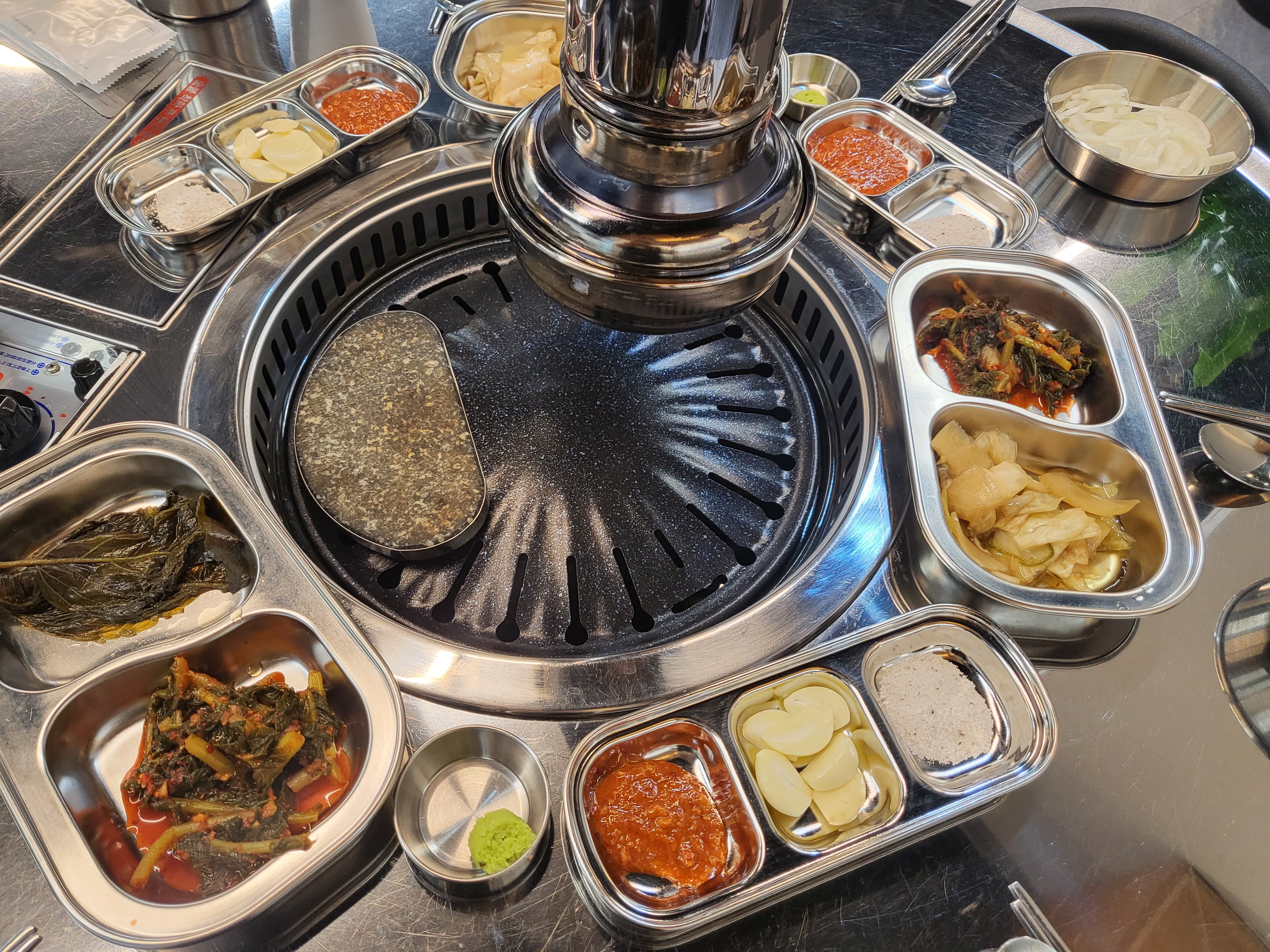 홍대장소고기집 의왕내손점 내부 또는 관련 모습