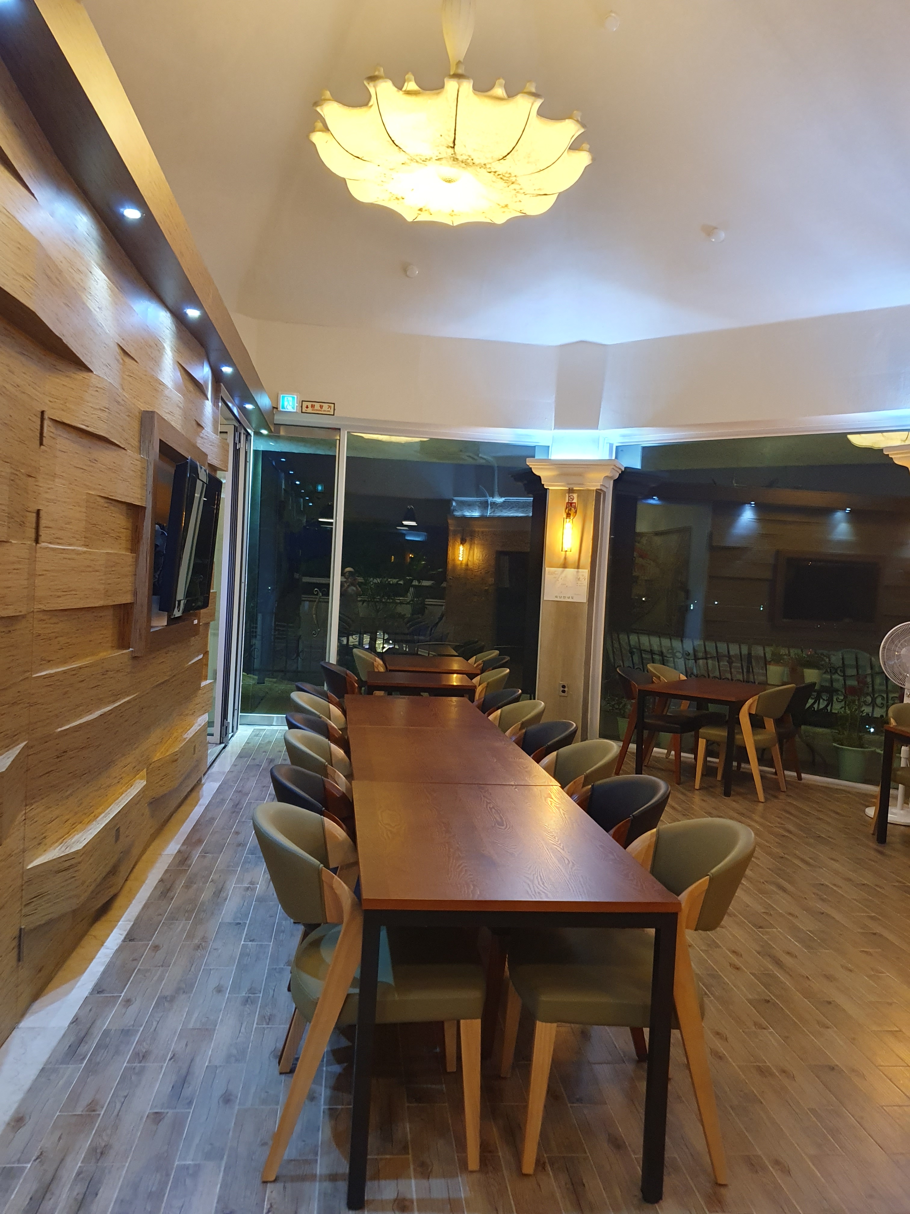 카페 까망콩 with Restaurant