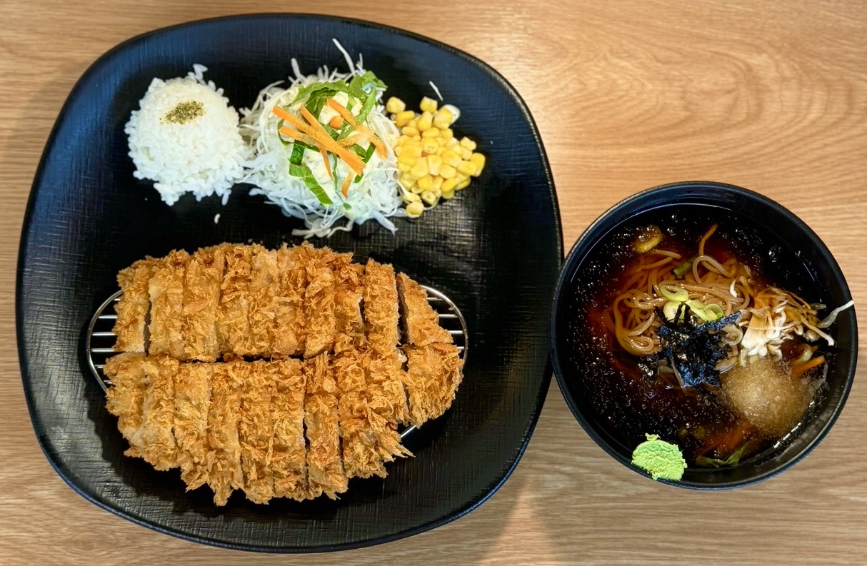 황금매콤돈까스