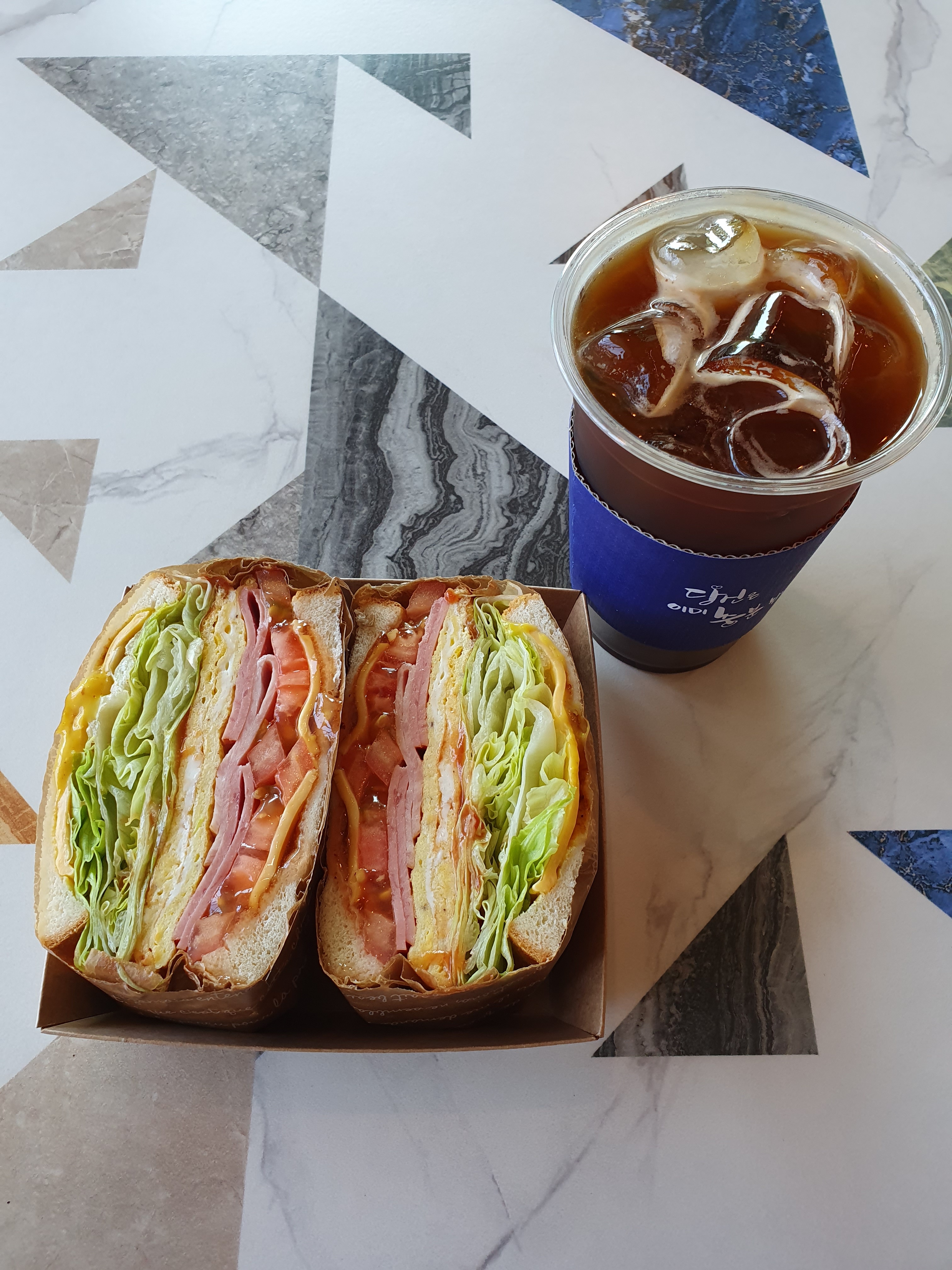 카페 까망콩 with Restaurant