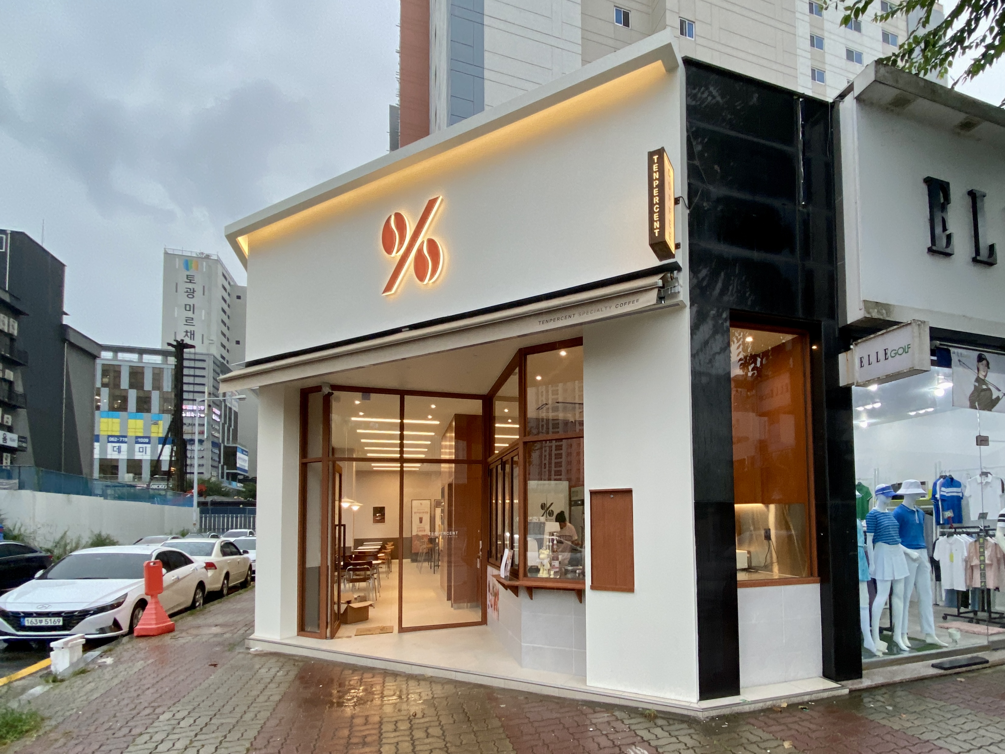 텐퍼센트커피 광주첨단롯데점