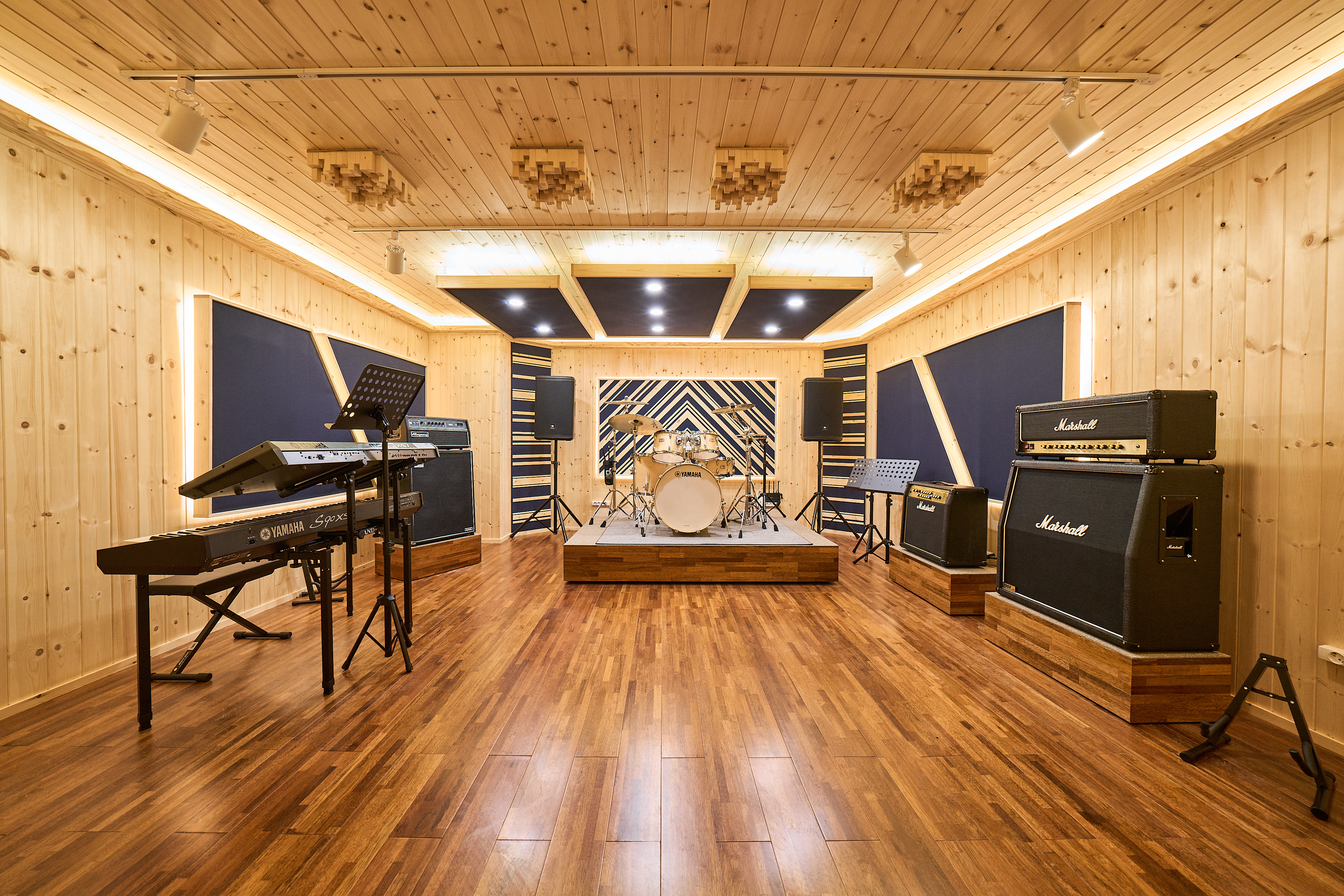 1번째 스튜디오 사진