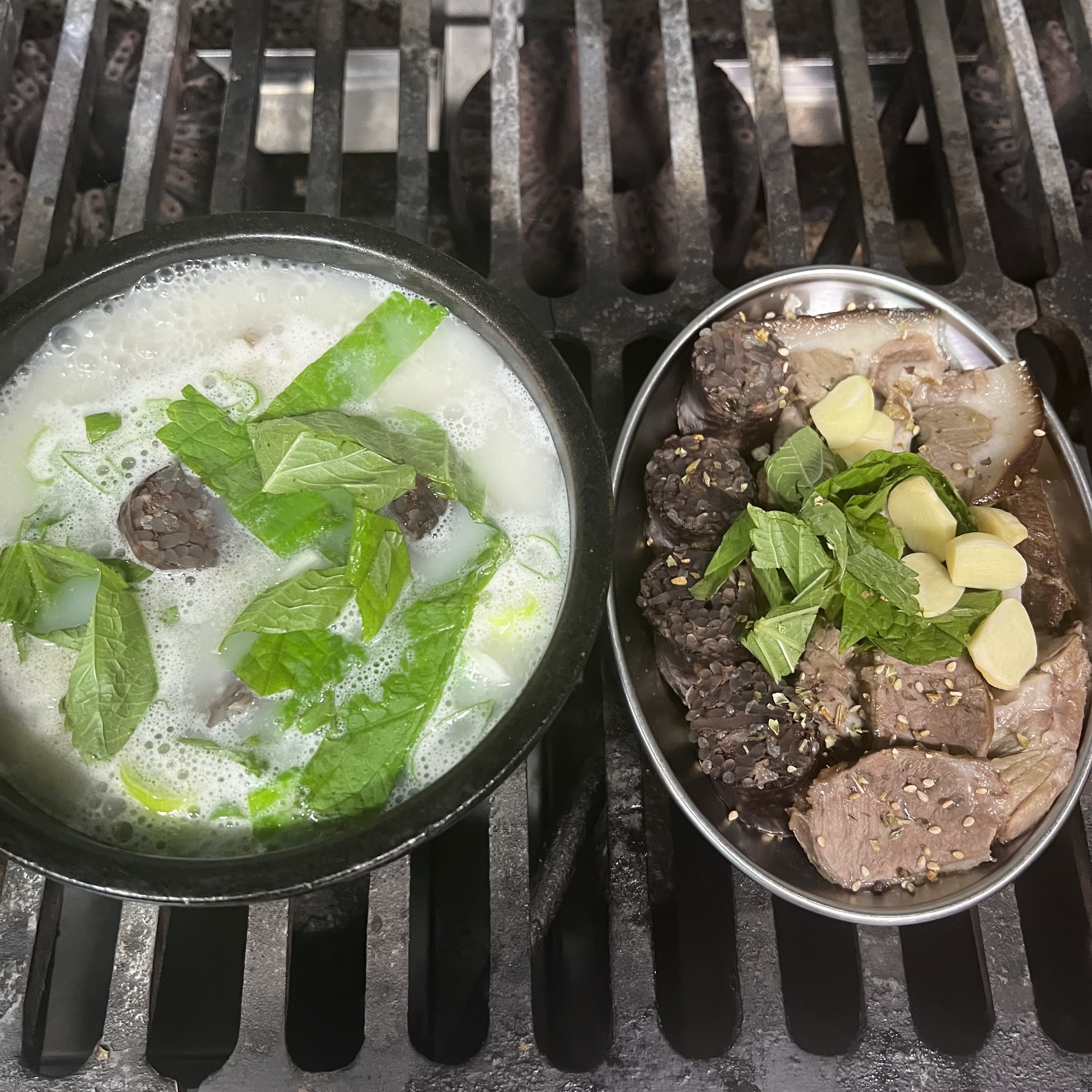 윤가당 순대국