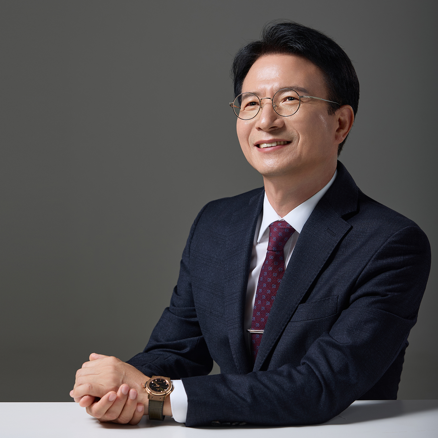 프로필라이즈 내부 또는 관련 모습
