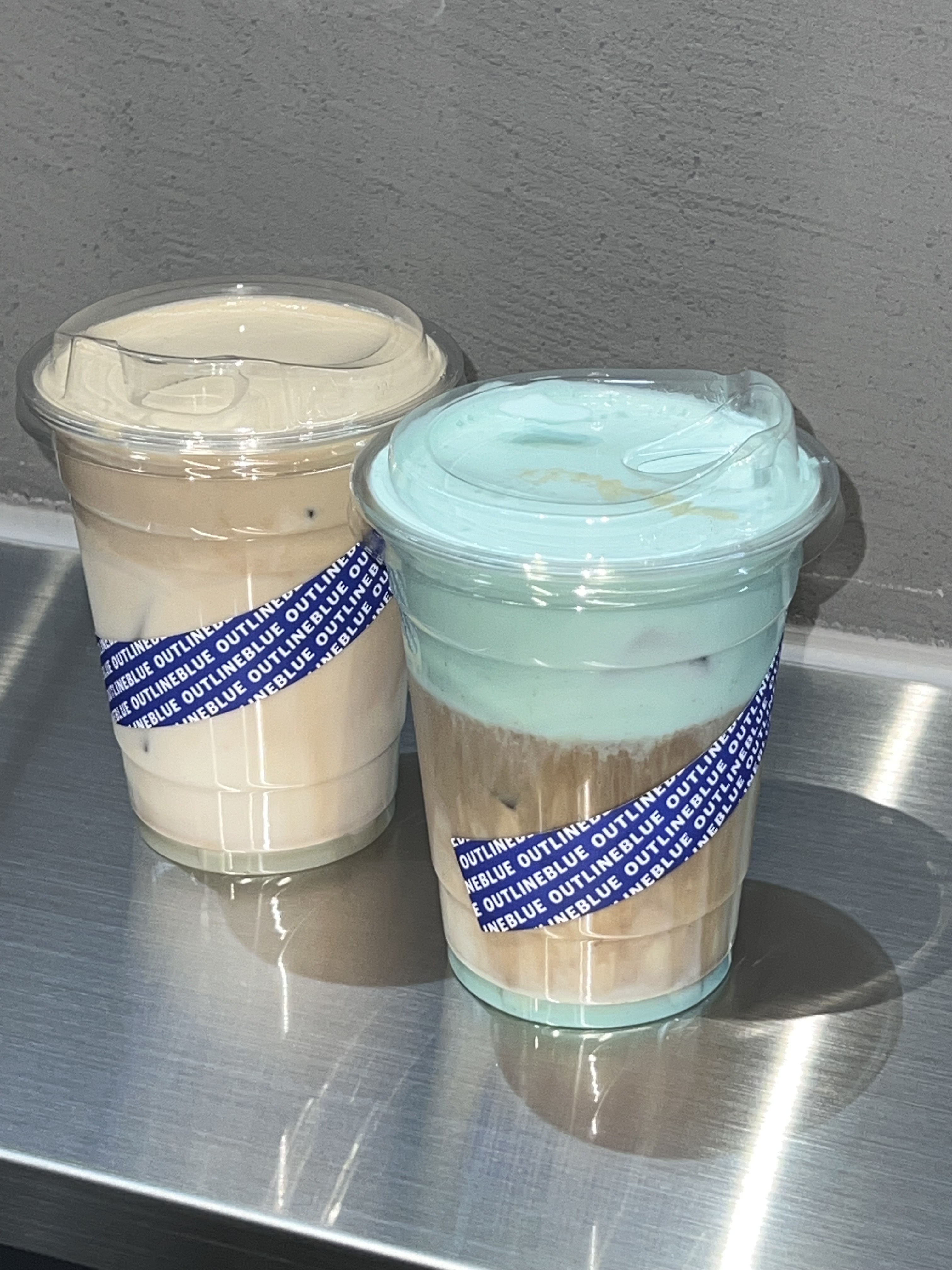 아웃라인블루 대표 이미지