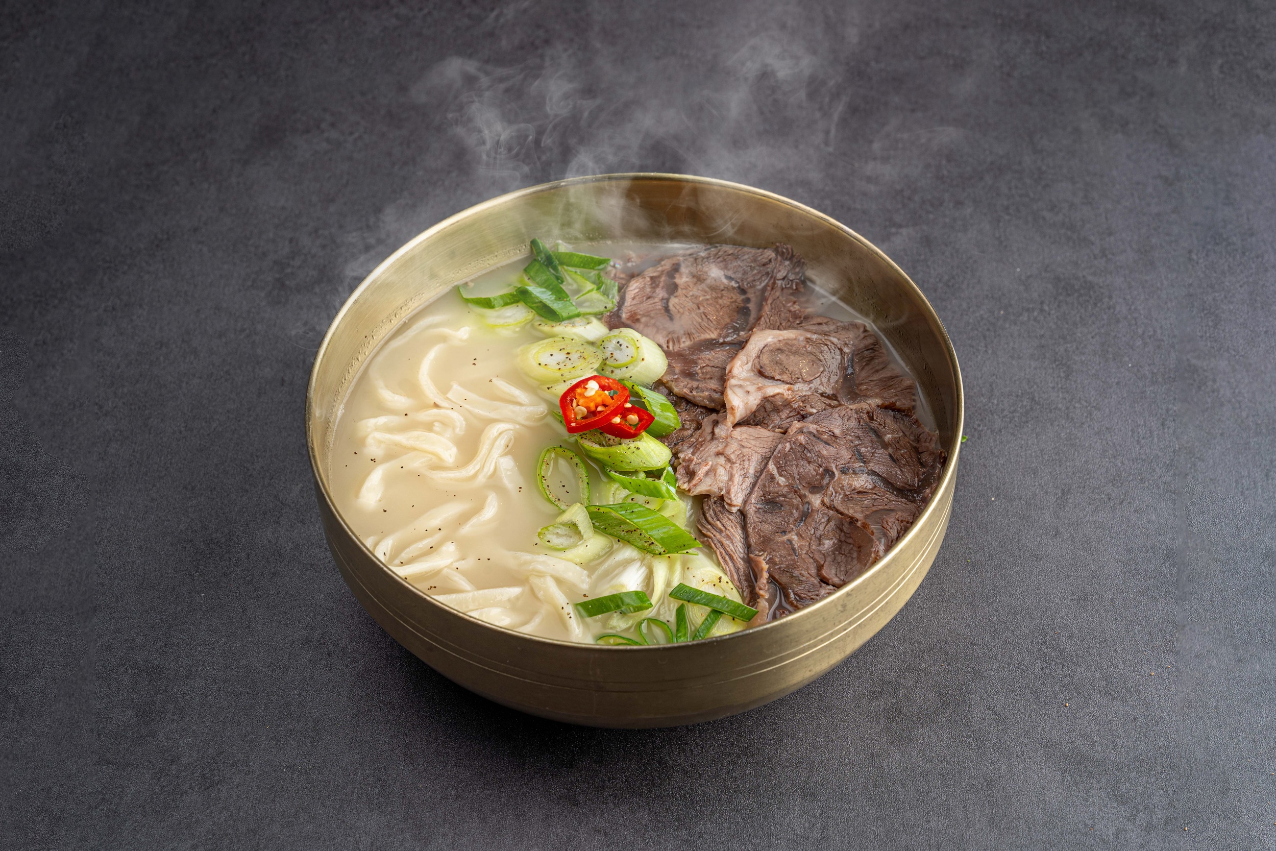 투쁠 한우수육 칼국수
