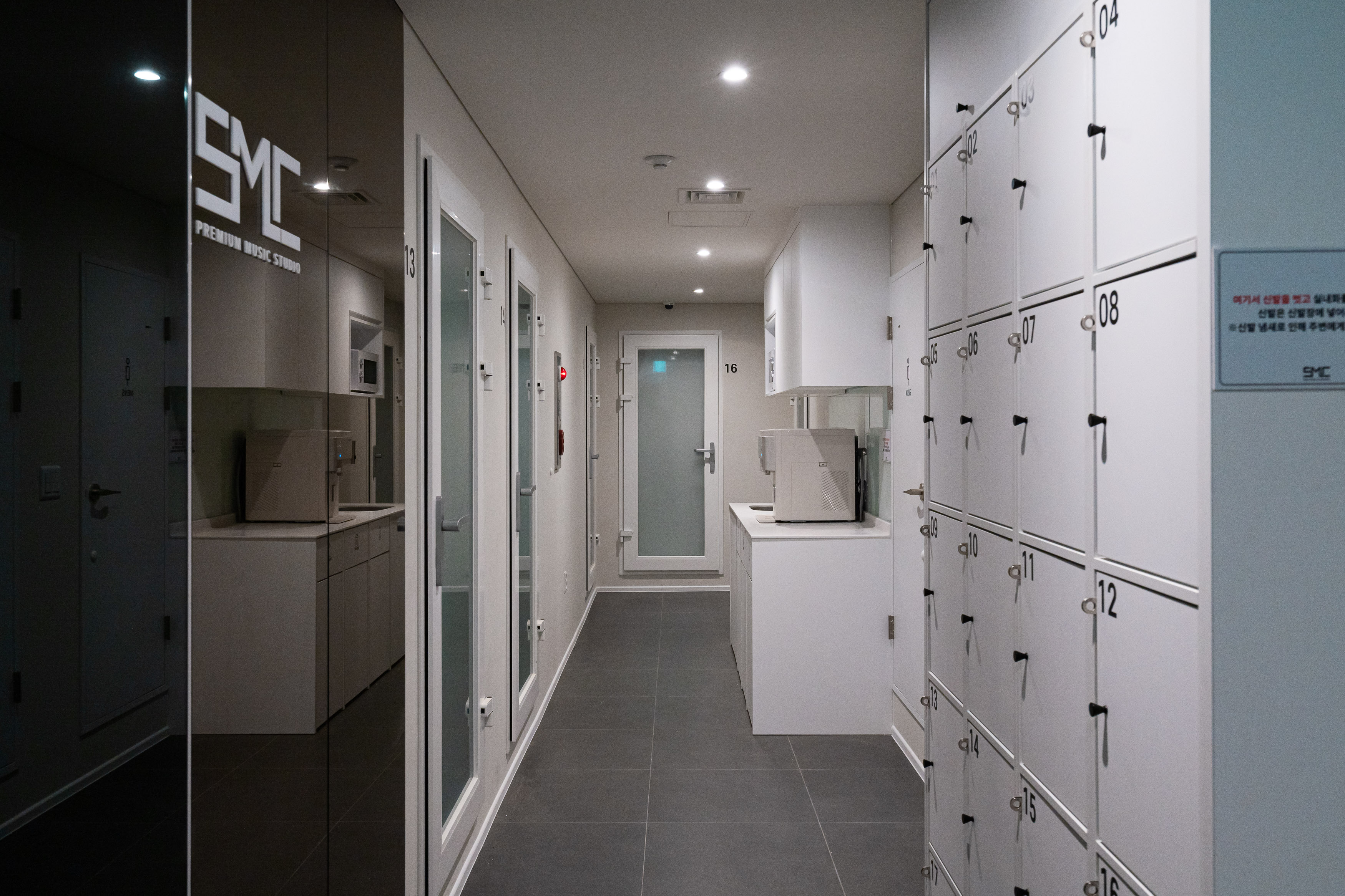 1번째 스튜디오 사진