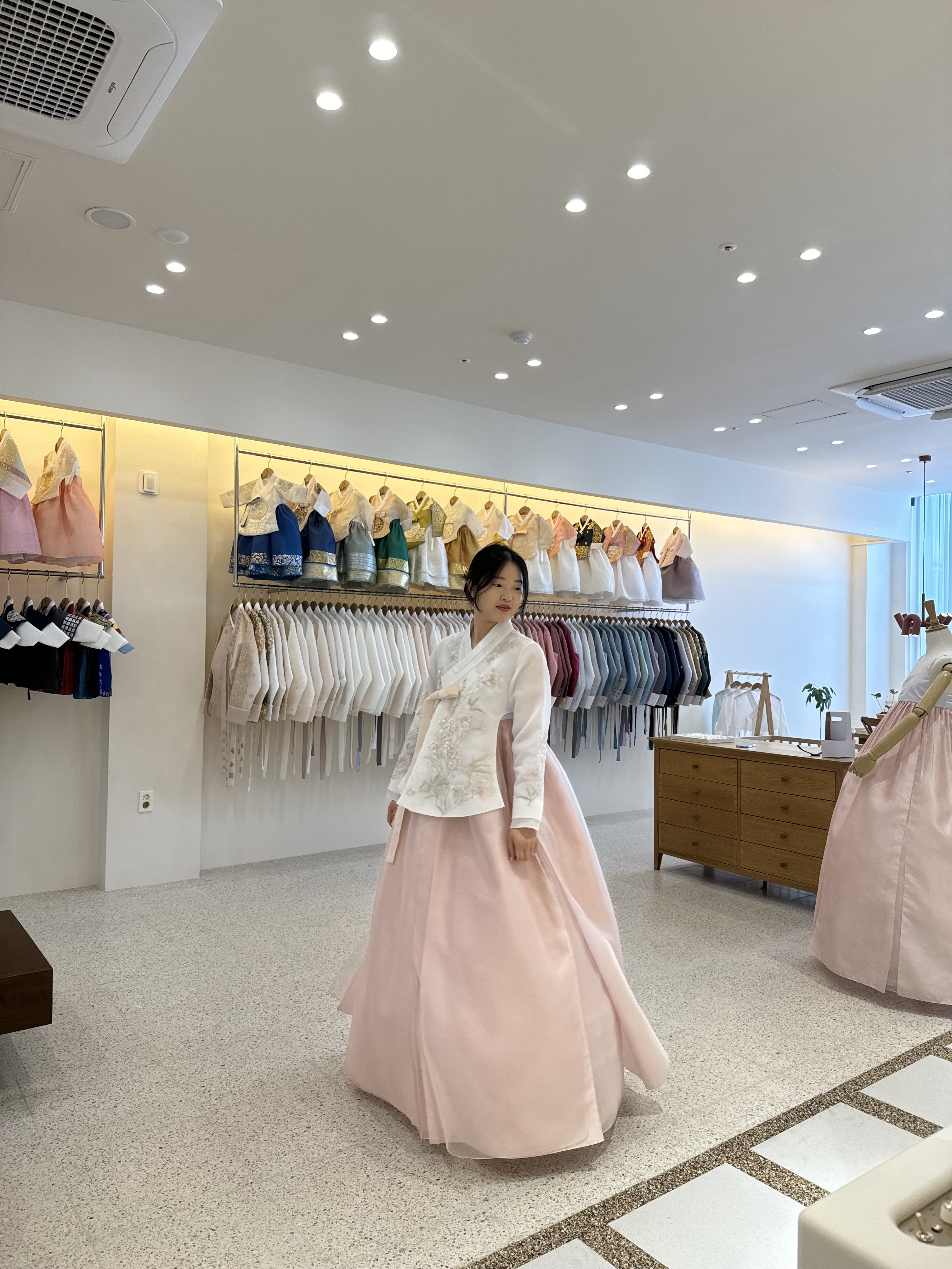 려밈한복 배곧본점