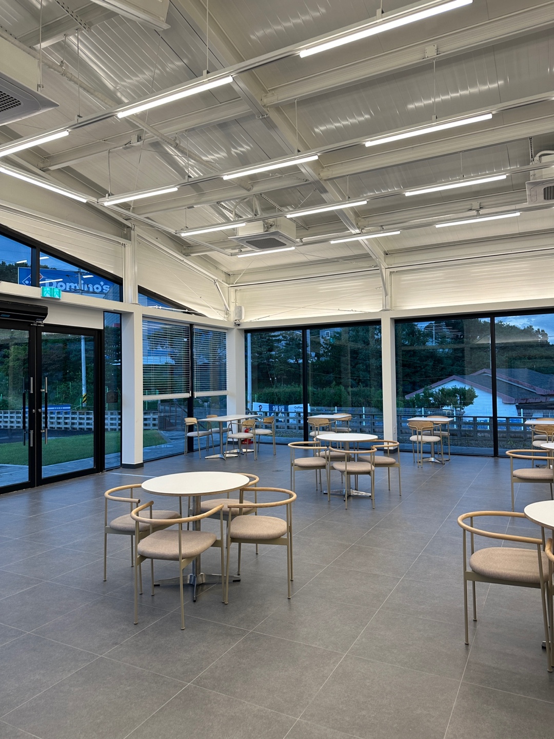 투웰브 대표 이미지