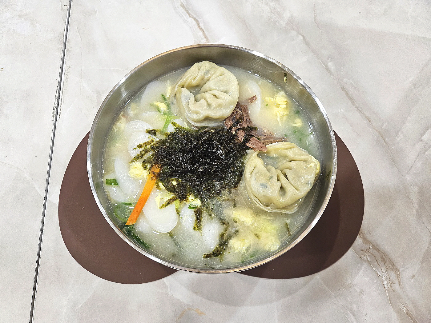 윤사부네