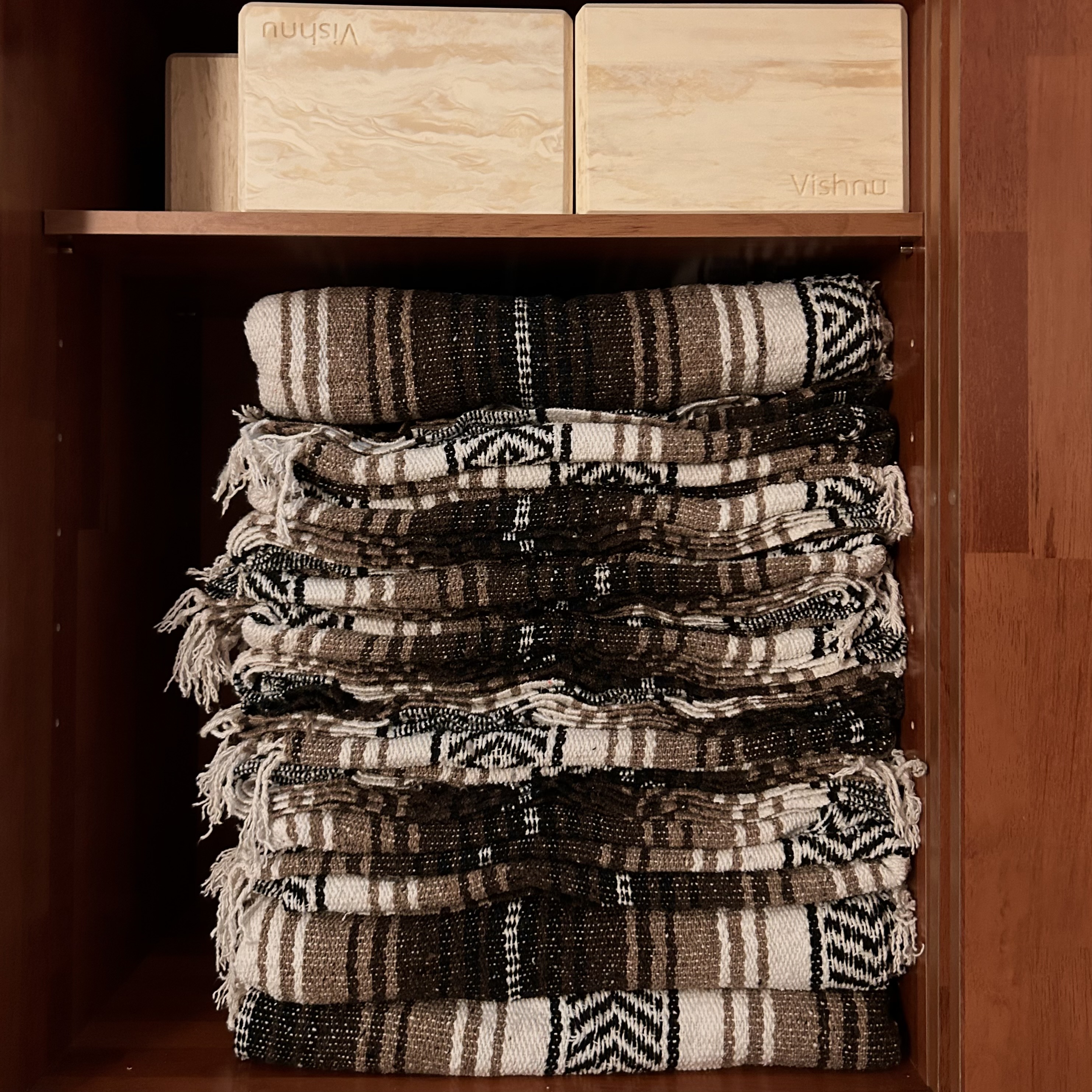 희소성의 공간 외부