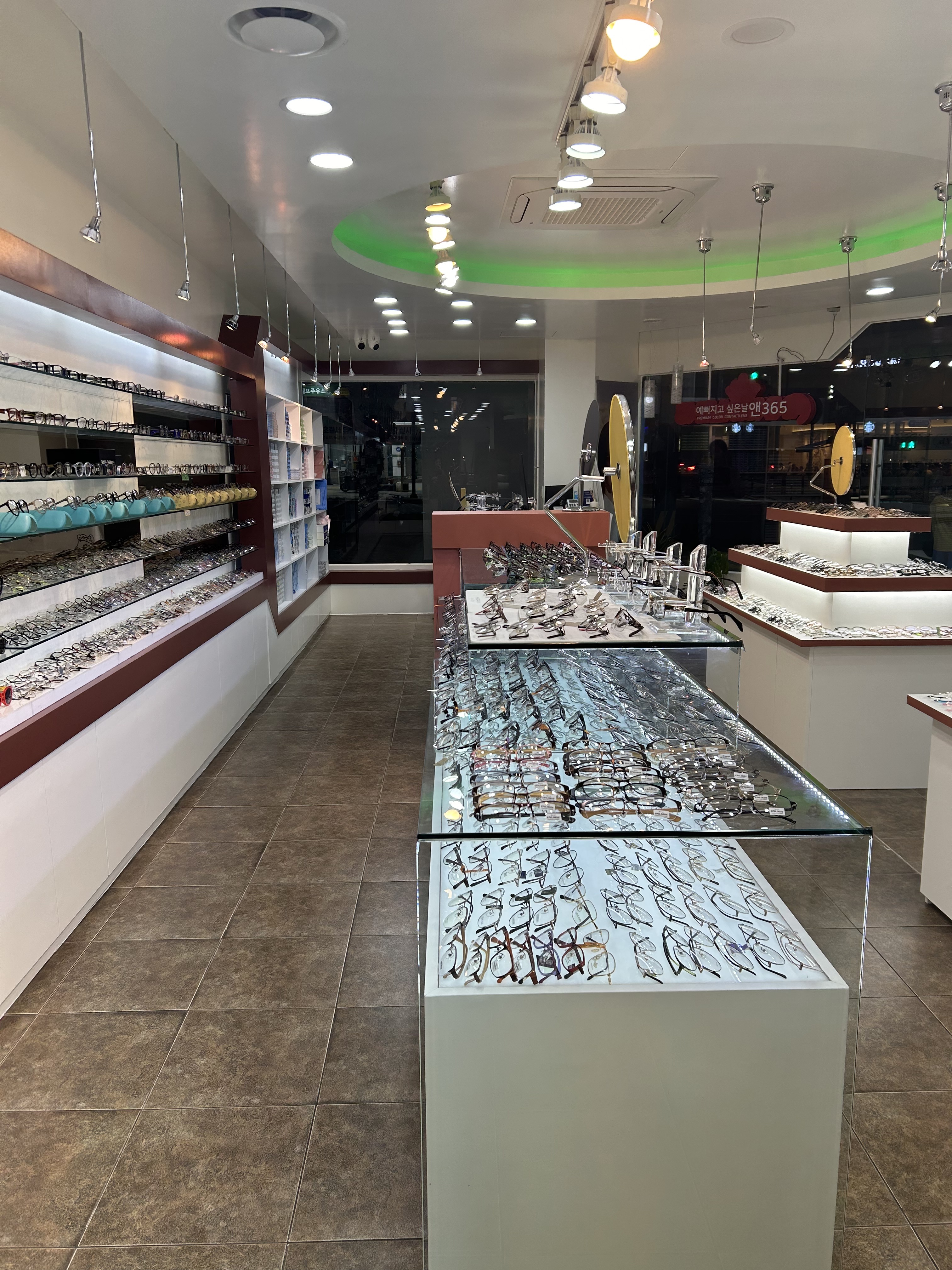 미래안안경콘택트 앤365렌즈 대표 이미지