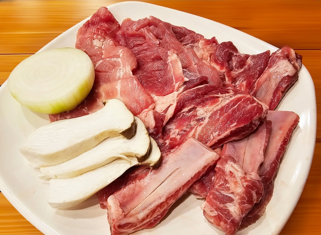 생돼지갈비 소금구이 (250g)