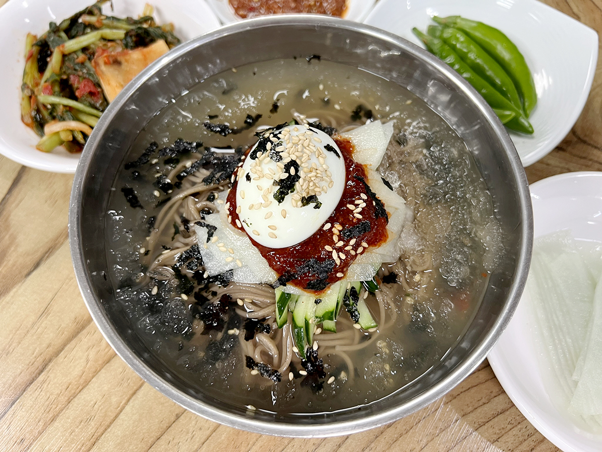 손여사고향식당