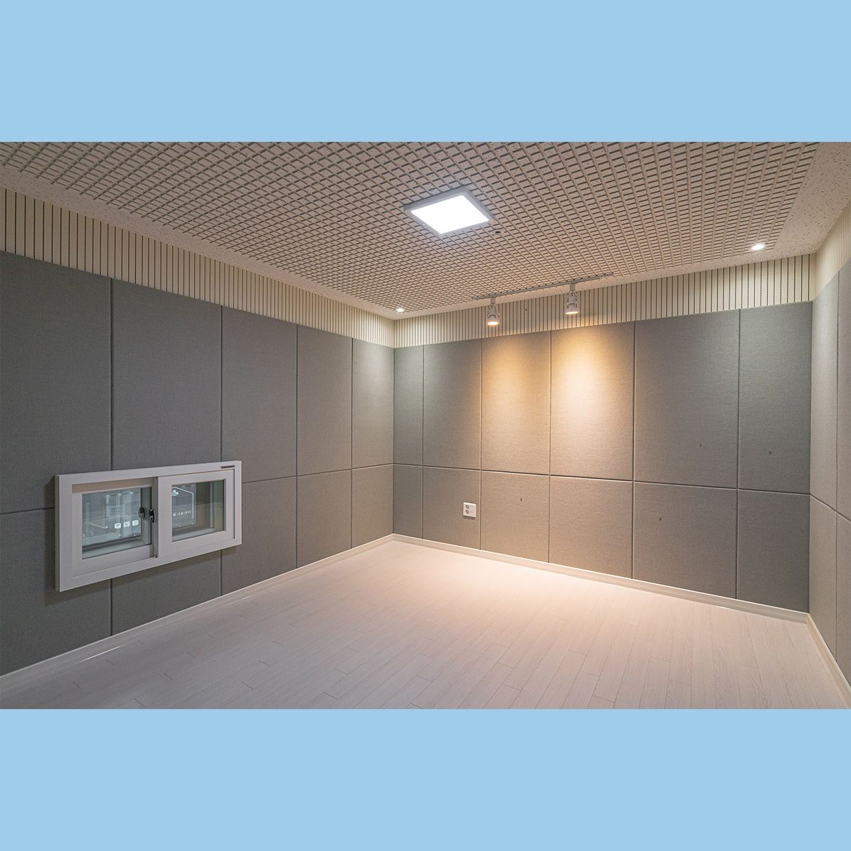 4번째 스튜디오 사진