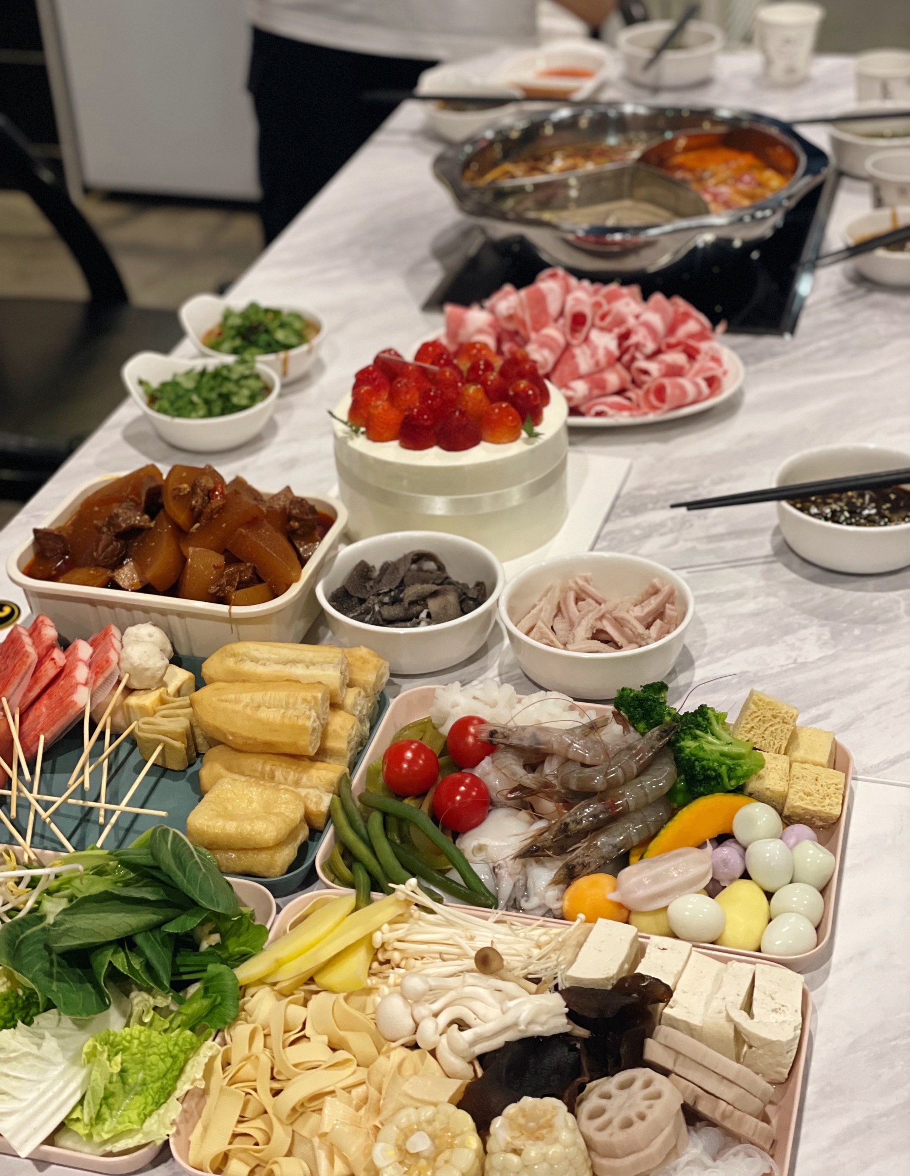 동반자 회전훠궈뷔페