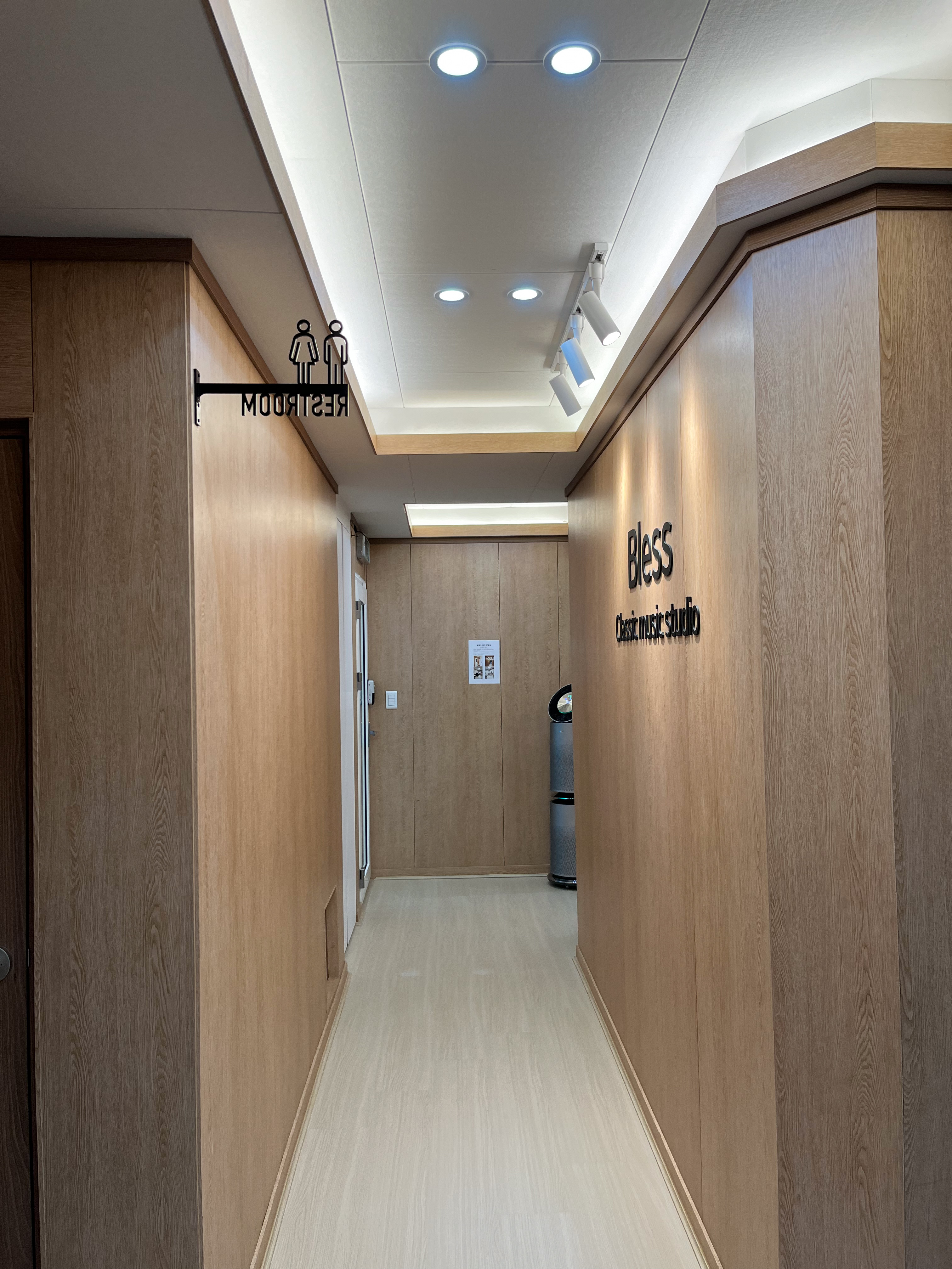 3번째 스튜디오 사진