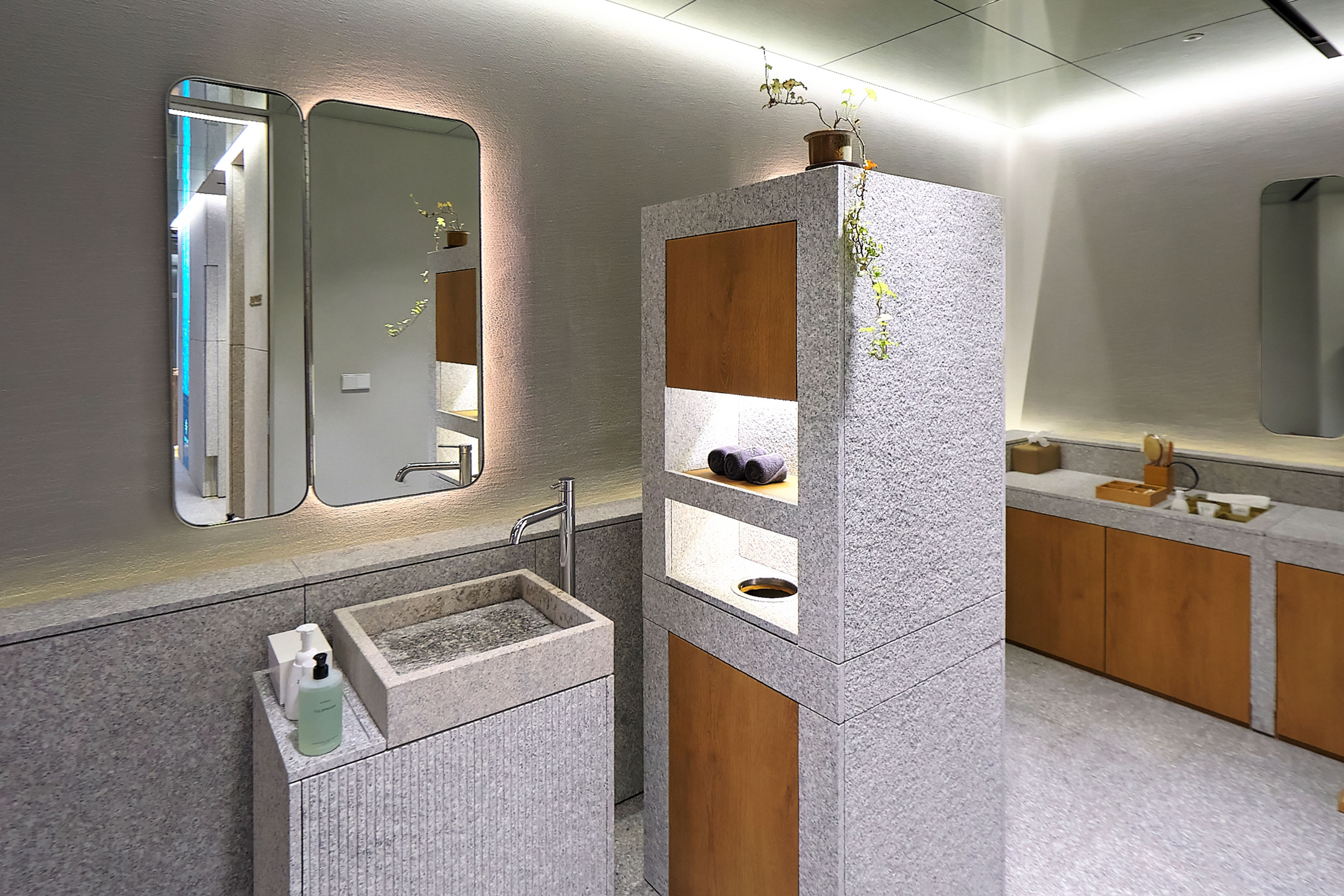 더퍼스트피부과의원 부산본점 대표 이미지