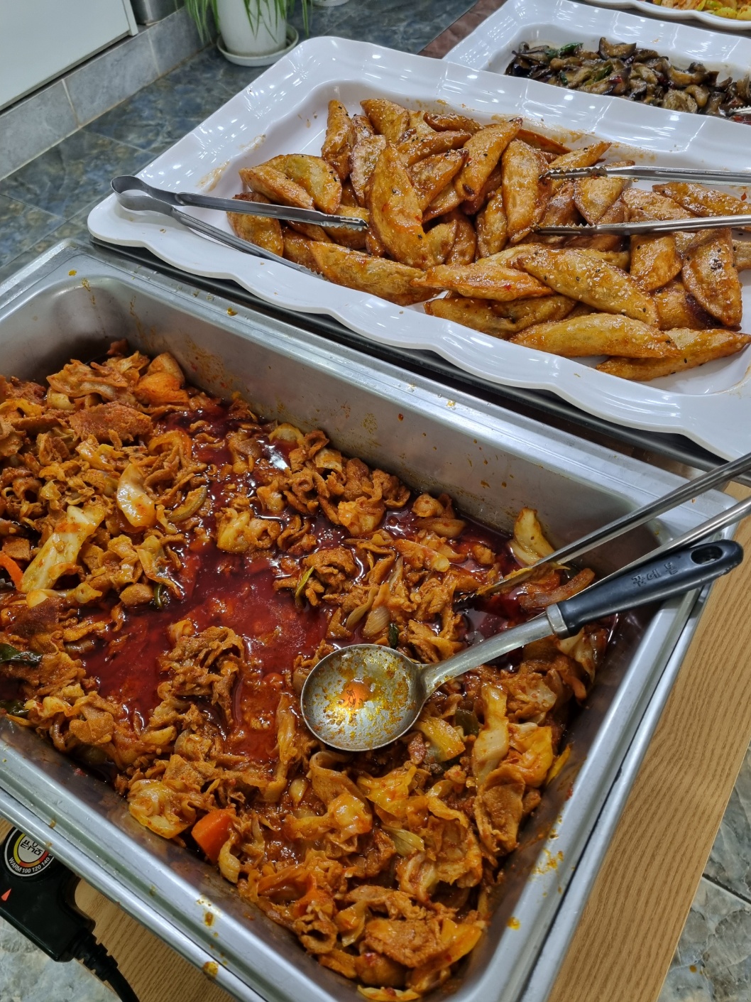 하늘땅한식뷔페