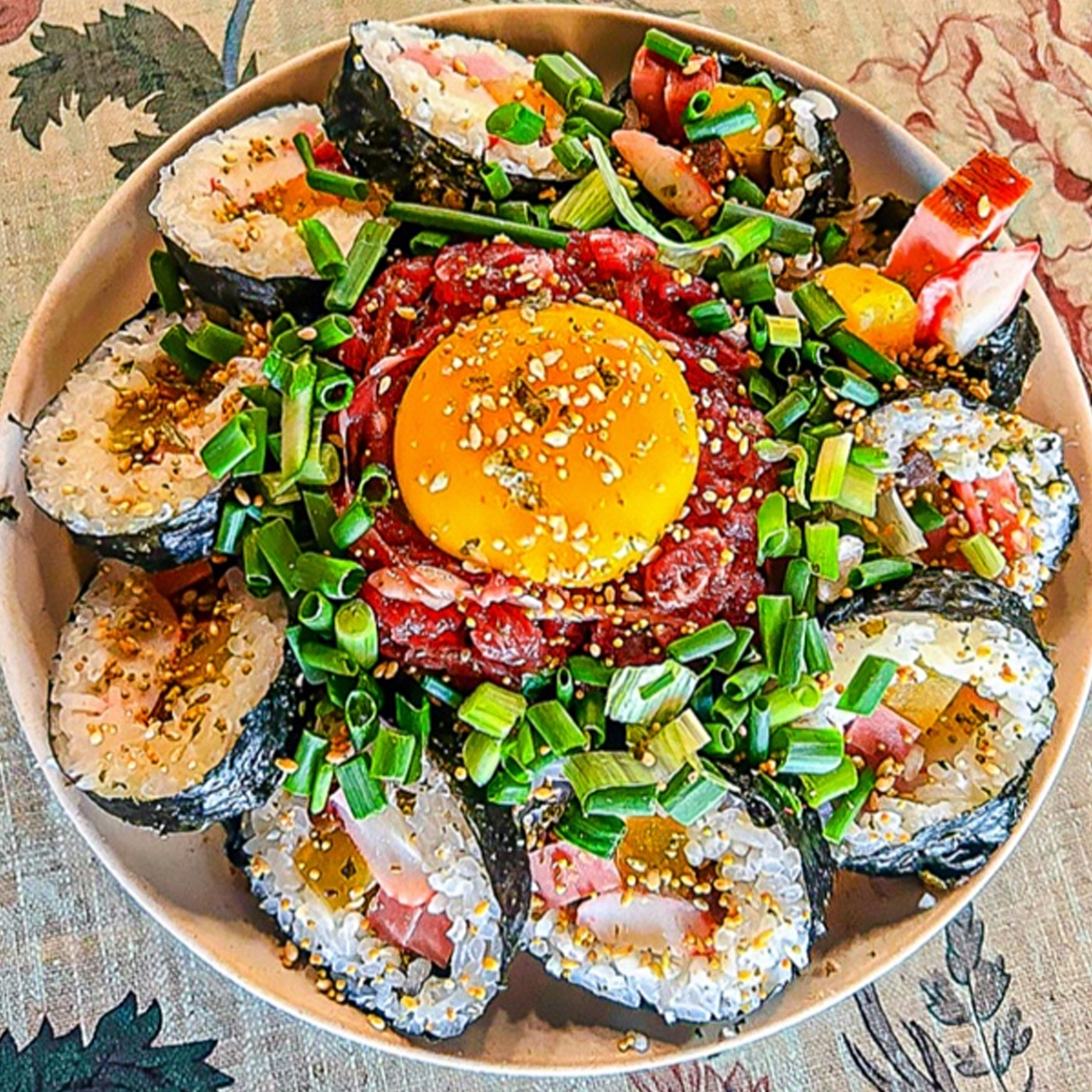 노른자위 육회 김밥