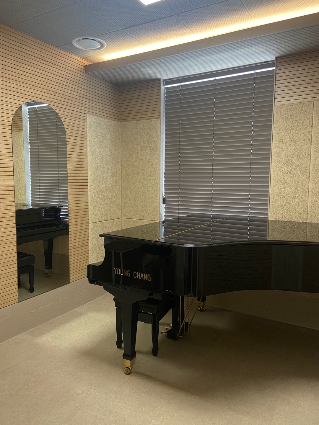 인어스스튜디오 음악연습실 대표 이미지