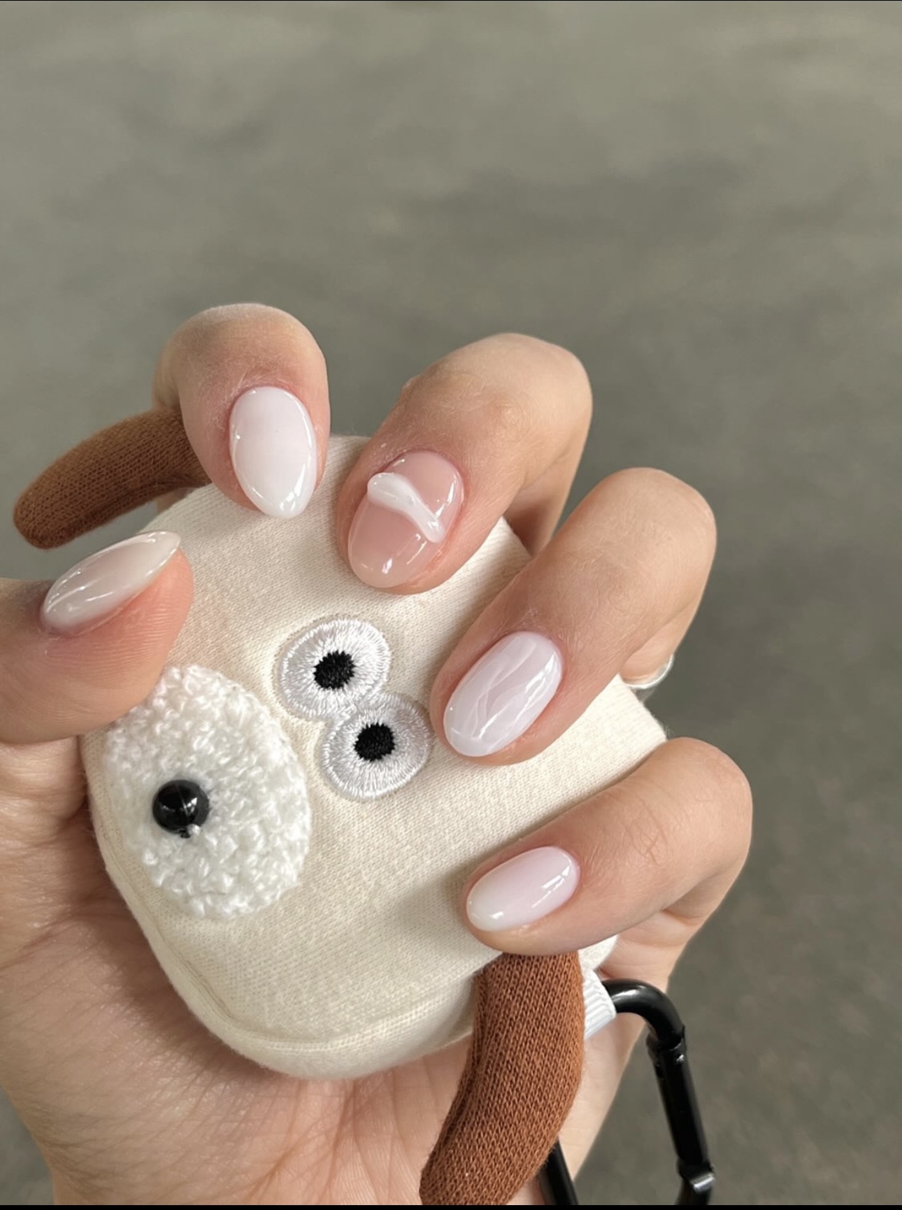 네일바이고은