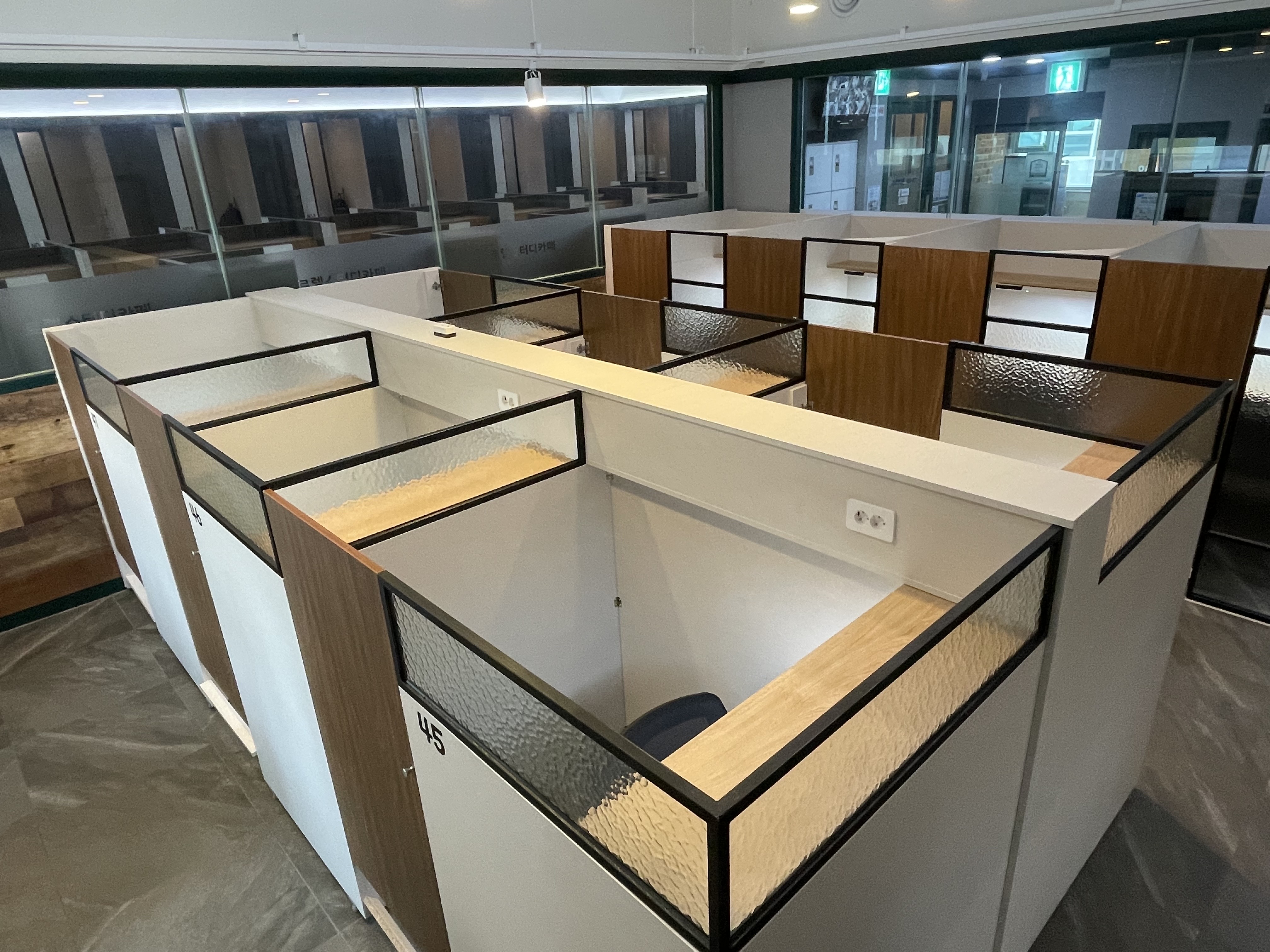 로렐스터디카페 동탄호수점