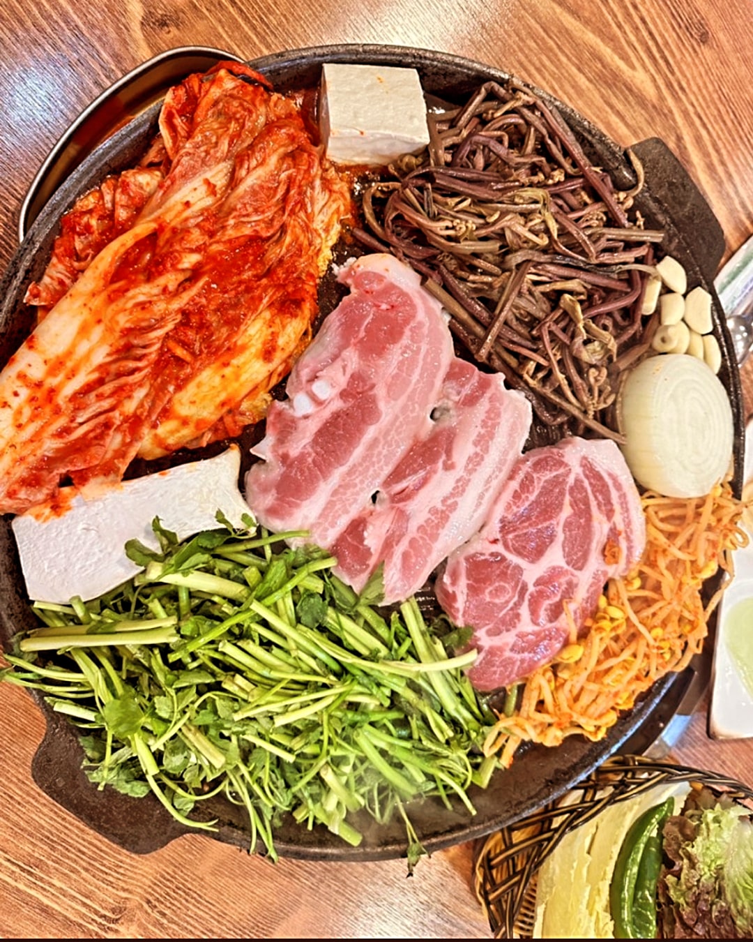 솥뚜껑삼겹살